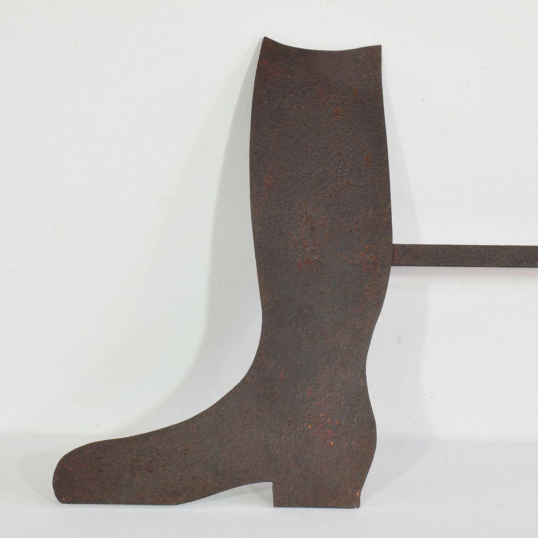 Panneau d'atelier de fabricants de chaussures en fer français du 19e siècle en vente 1