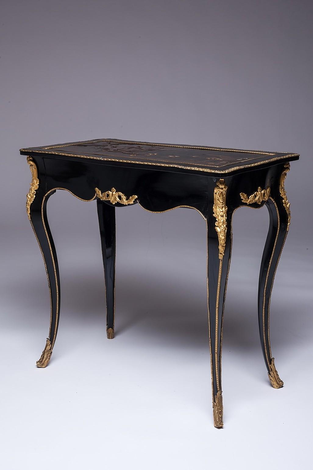 Bronze French 19th Century Japanese Lacquer Bureau Plat in Napoleon III Style For Sale