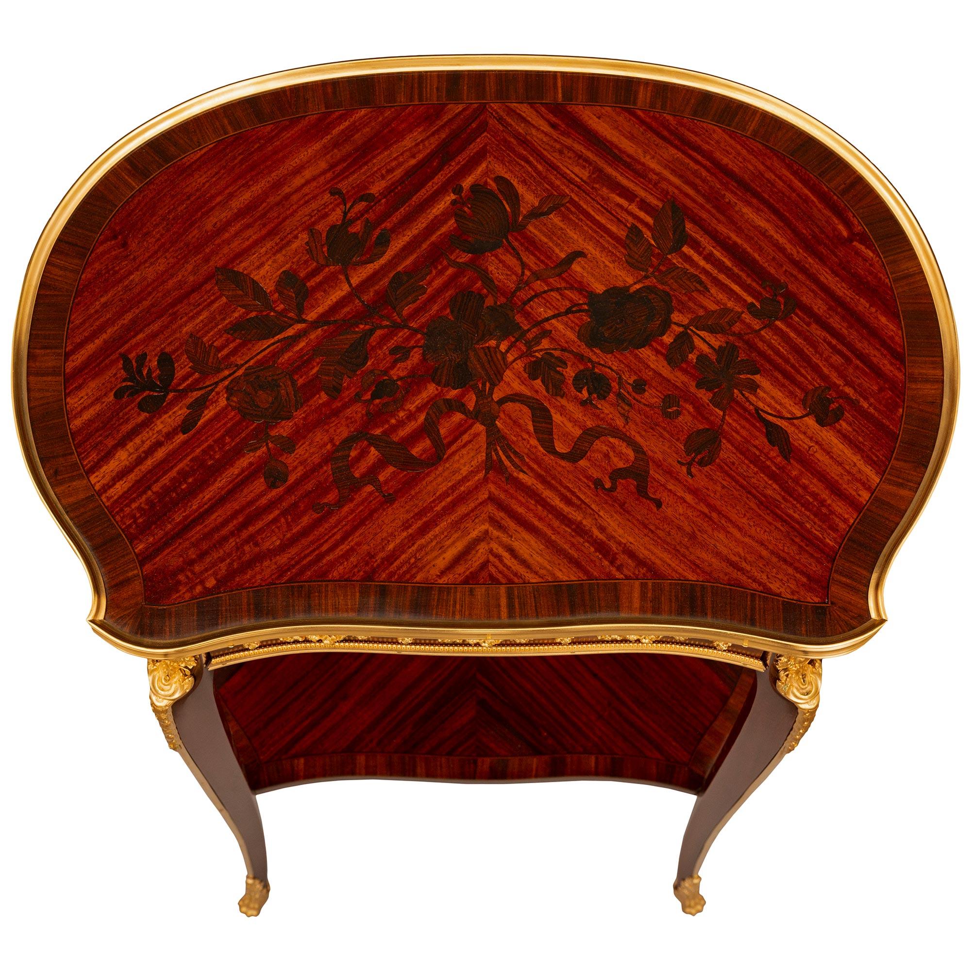 Table d'appoint en bois de roi et palissandre du XIXe siècle, à la manière d'A Link en vente 4