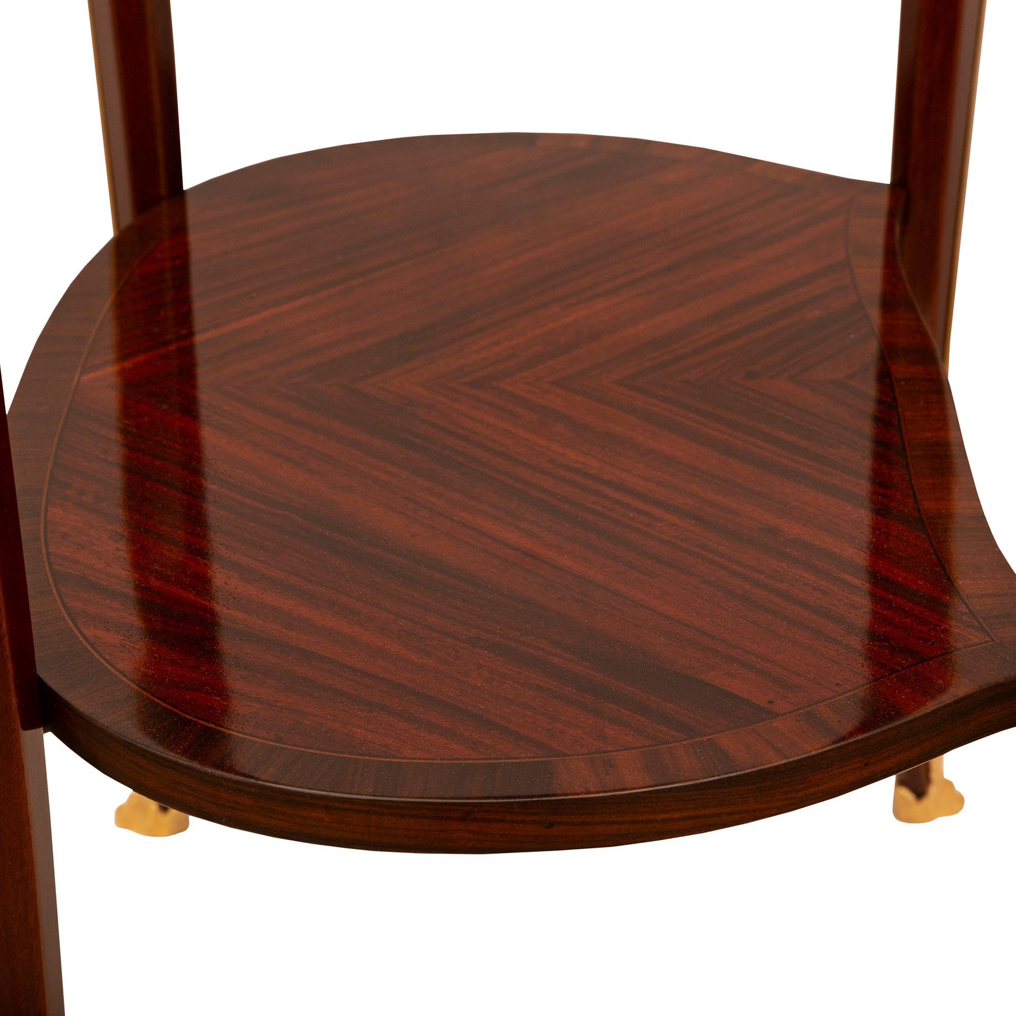 Table d'appoint en bois de roi et palissandre du XIXe siècle, à la manière d'A Link en vente 2