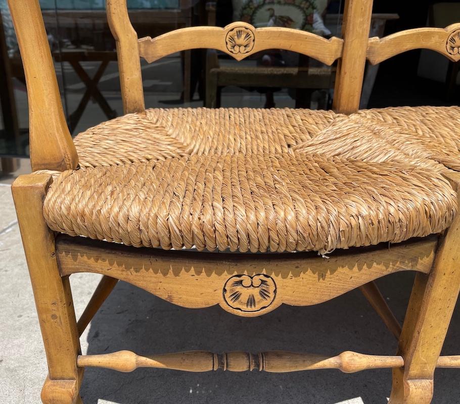 French 19th Century Ladder-back Banquette with Arms and Rush Seat For Sale 13