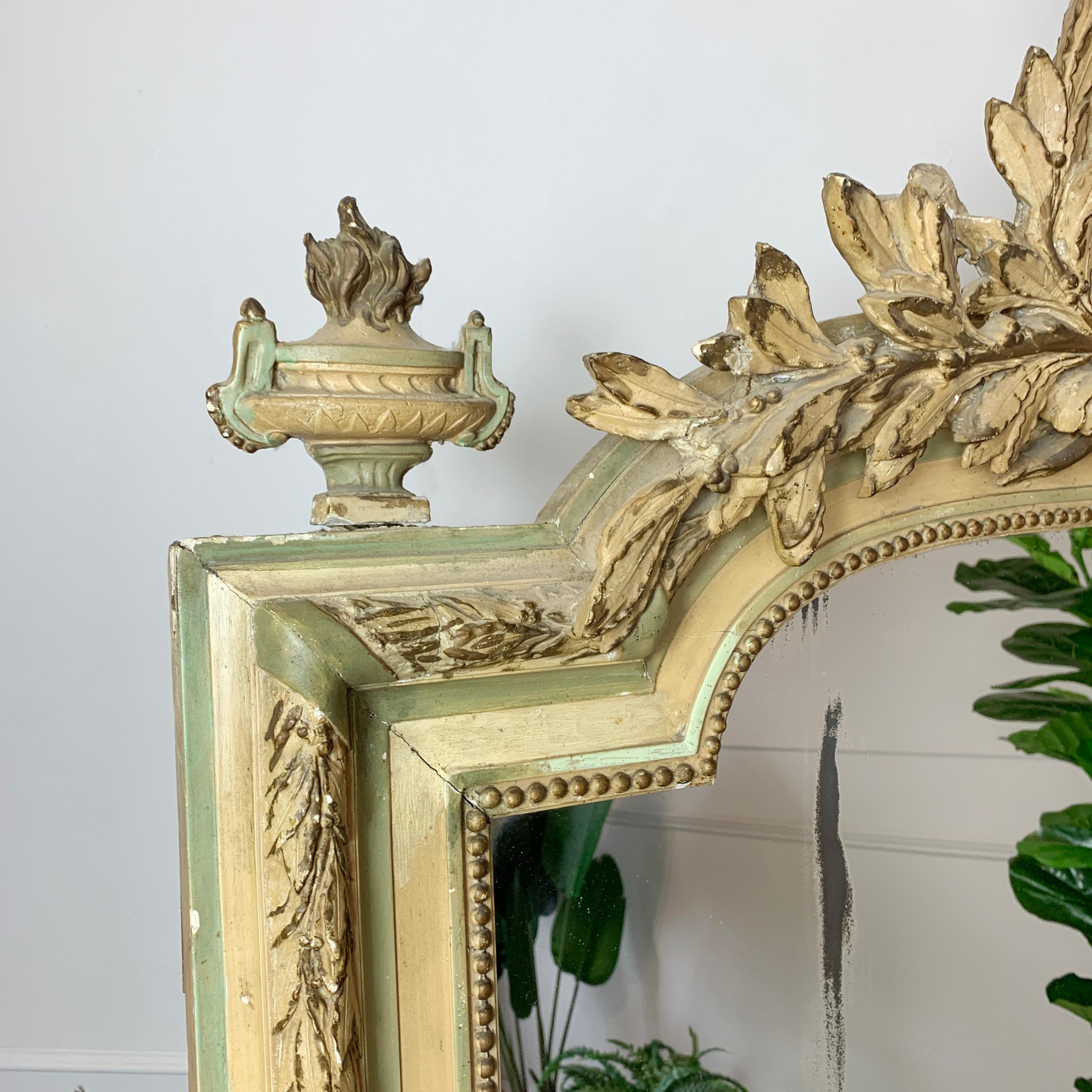 Französisch 19. Jahrhundert große Crested Gold Chateau-Spiegel (Barock) im Angebot