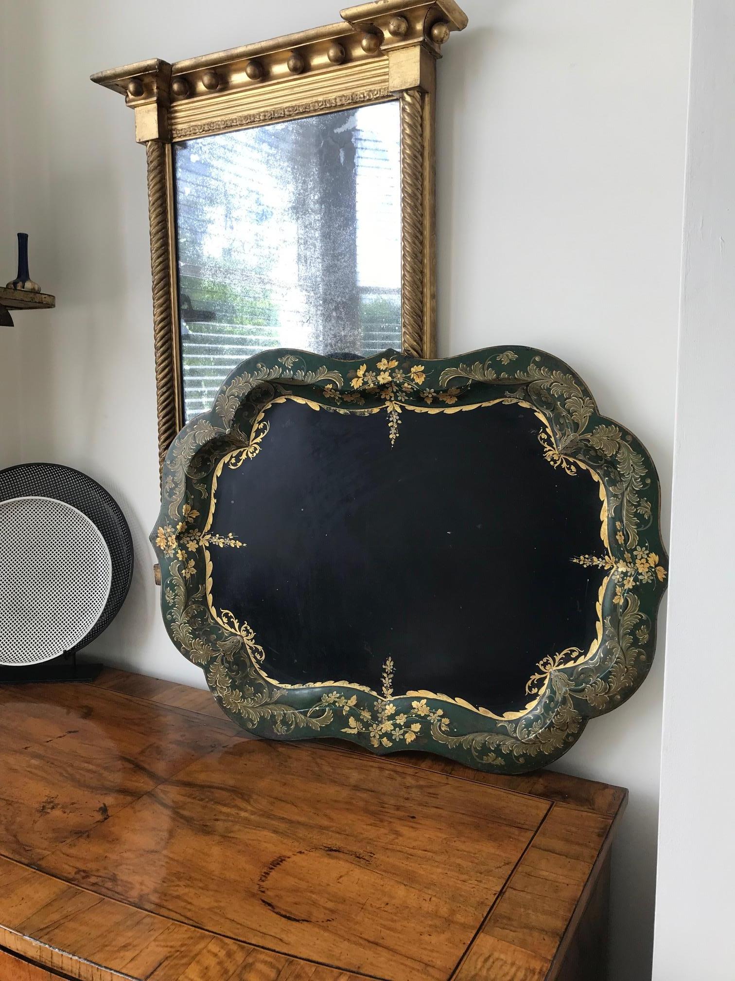 French 19th Century Large Tole Tray In Good Condition For Sale In London, GB