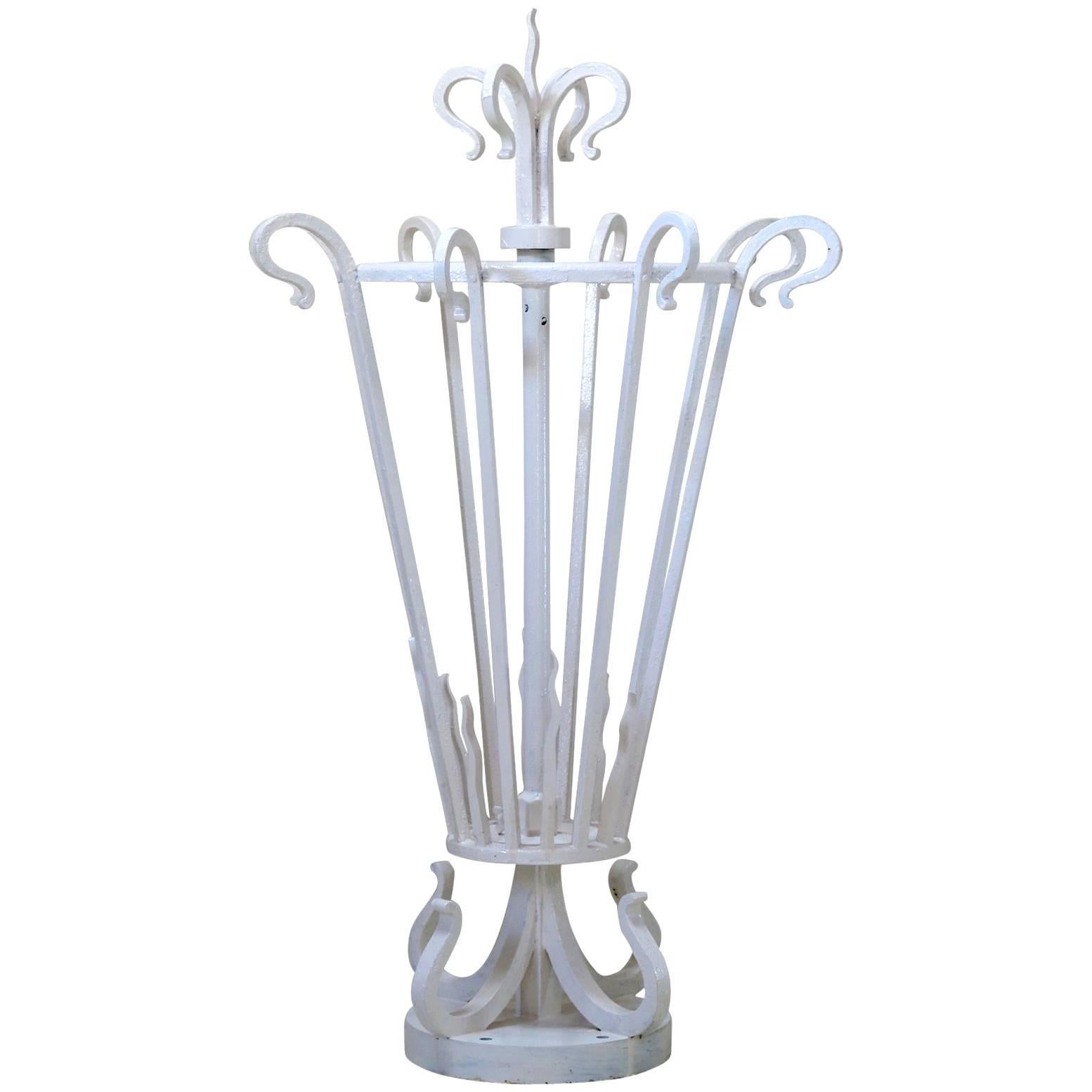 Farol Grande de Hierro Forjado, Francés, Siglo XIX en venta
