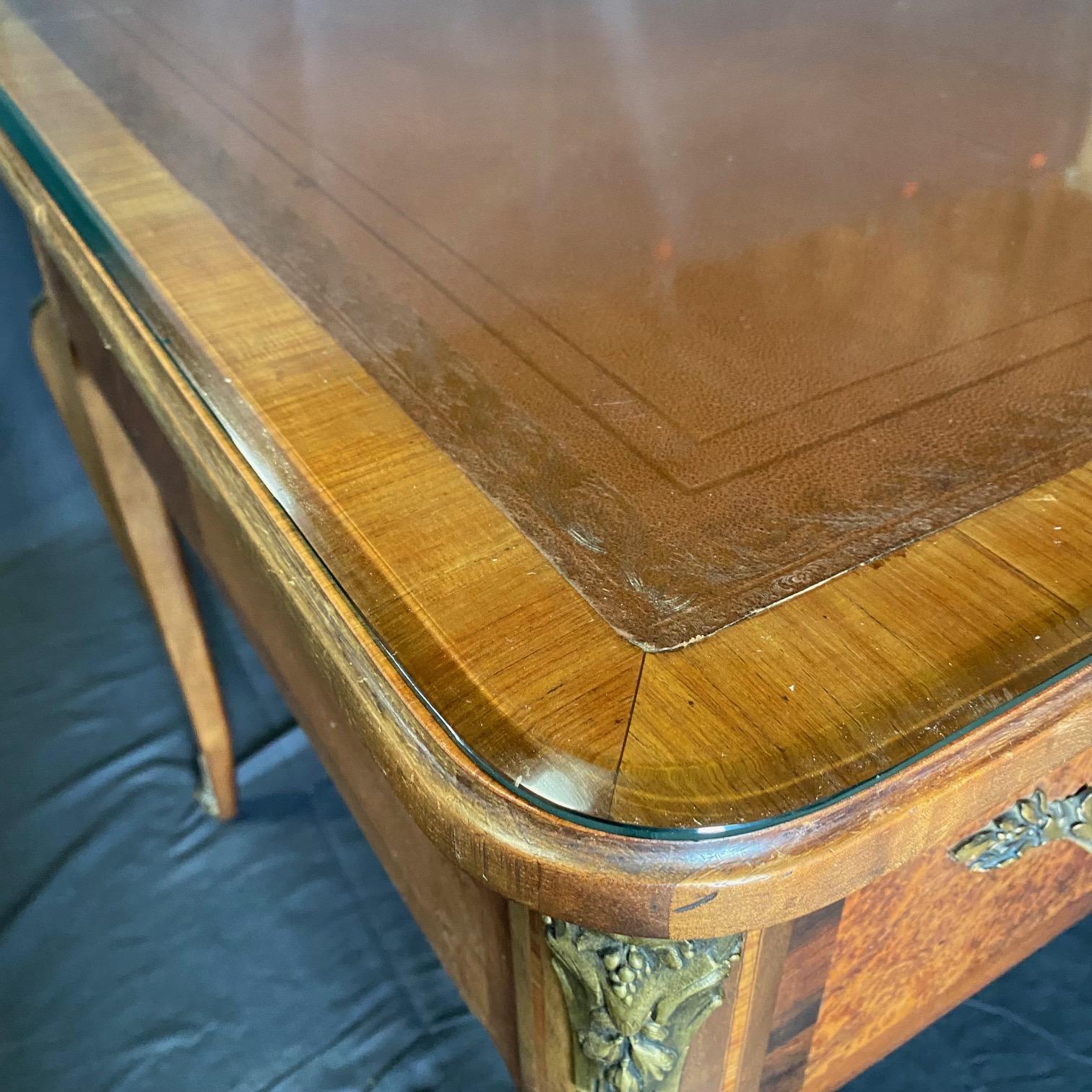  French 19th Century Leather Top Louis XV Style Writing Desk or Bureau Plat For Sale 5