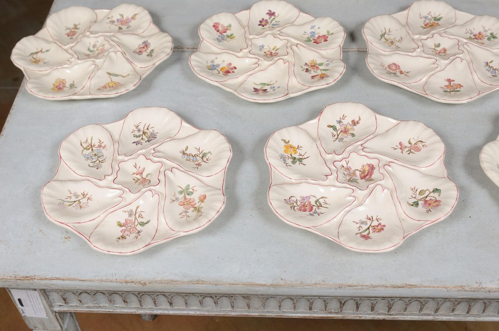 French 19th Century Longchamp Majolica Oyster Plate with Painted Floral Décor  For Sale 7
