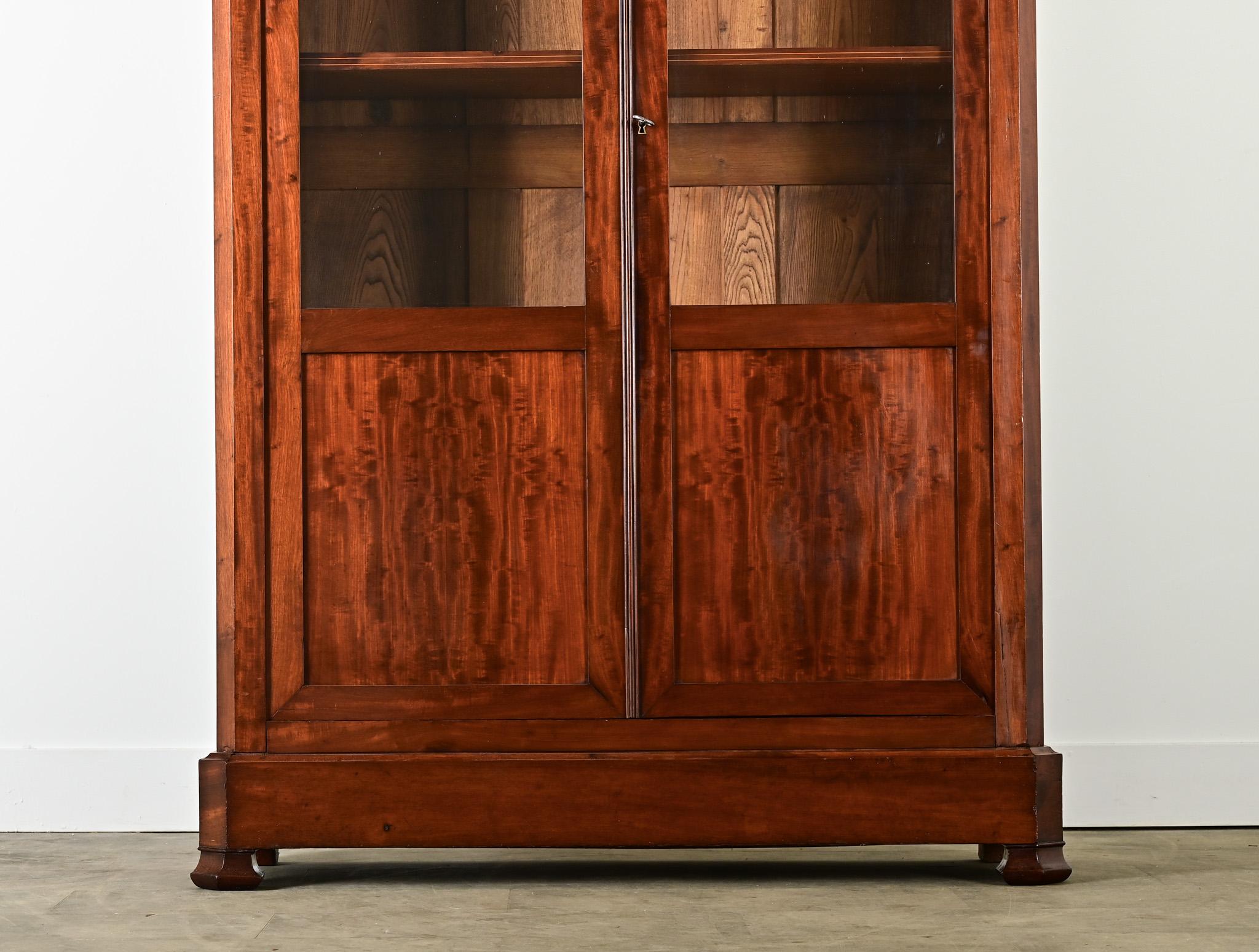 Französische Louis Philippe-Bibliothek des 19. Jahrhunderts im Zustand „Gut“ im Angebot in Baton Rouge, LA