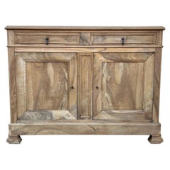 Buffet français à deux portes du XIXe siècle, de style Louis-Philippe, en noyer loupe blanchi