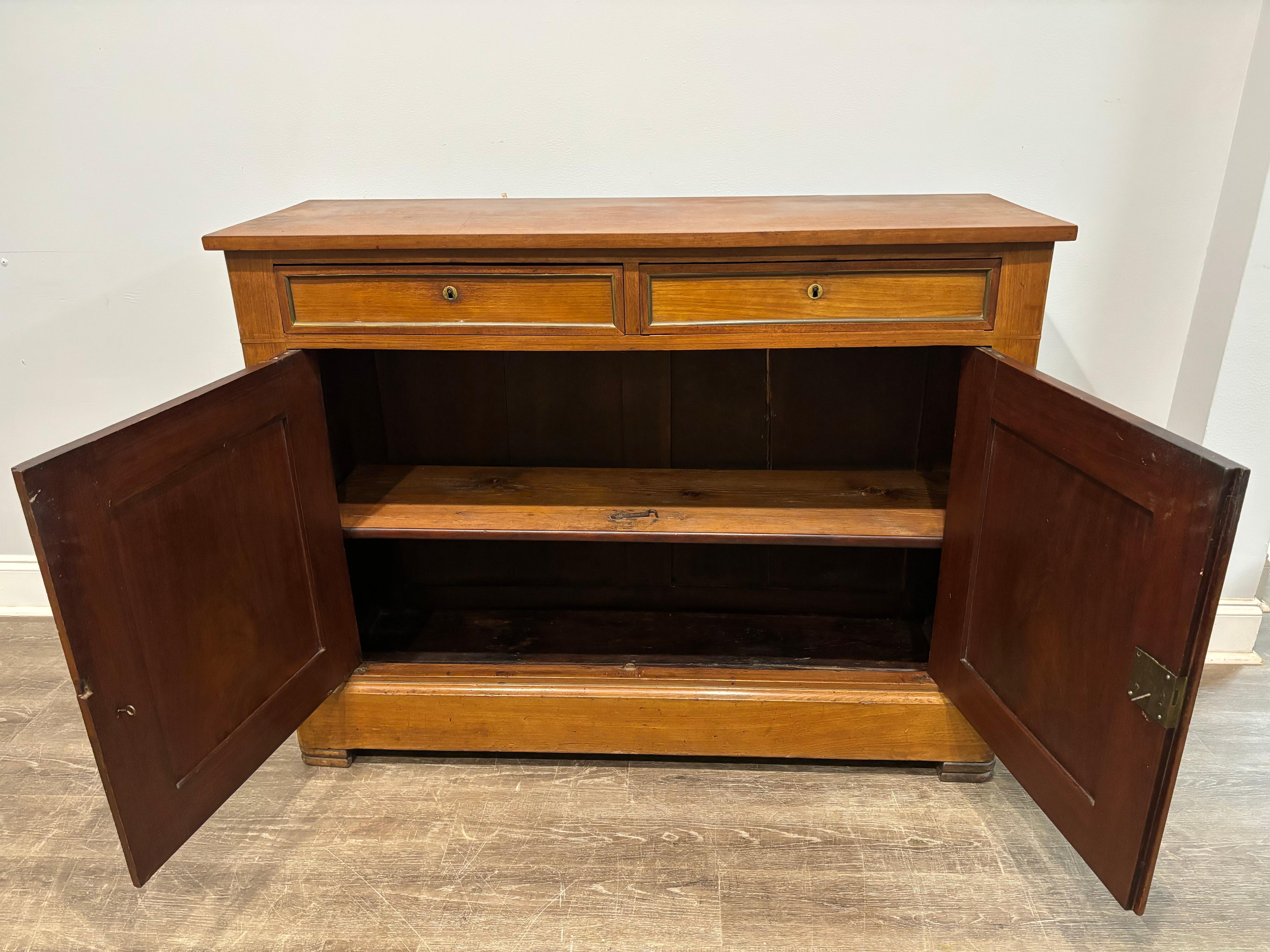 French 19th Century Louis-Philippe Buffet In Good Condition In Stockbridge, GA