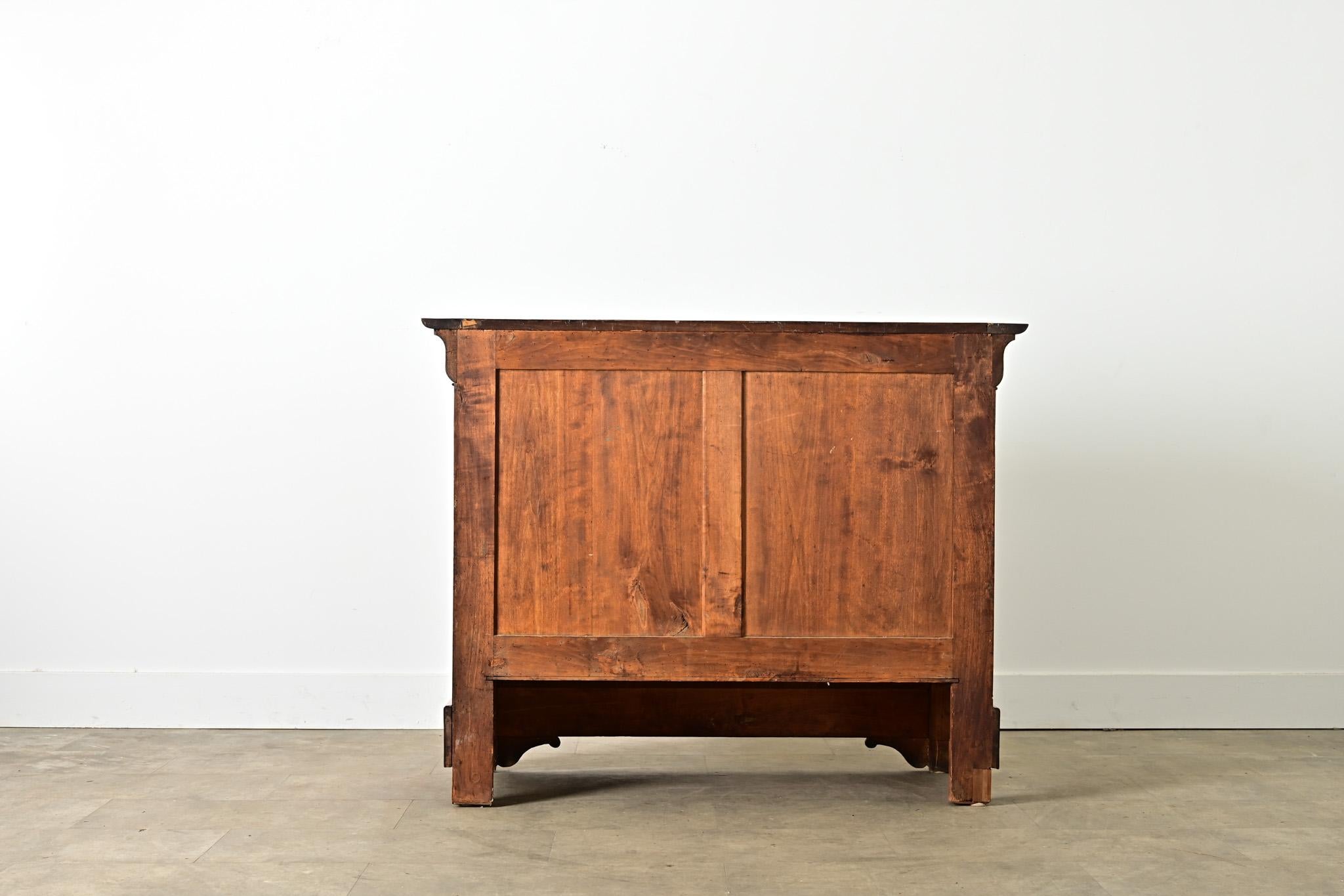 Noce Commode francese del XIX secolo in radica di noce Louis Philippe in vendita