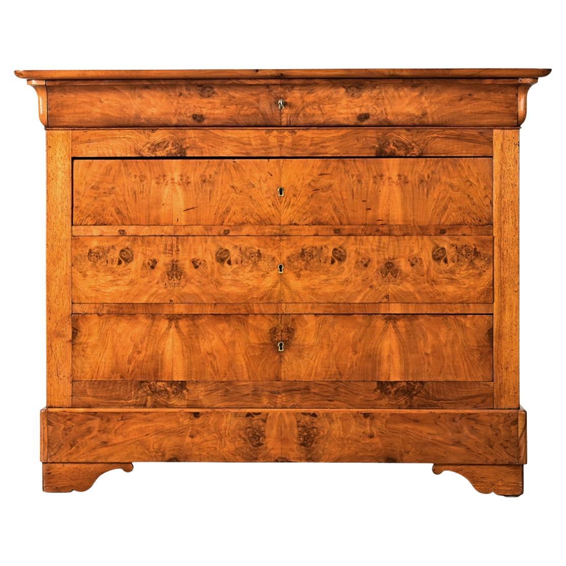 Commode francese del XIX secolo in radica di noce Louis Philippe in vendita