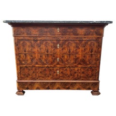 Commode Louis Philippe du 19ème siècle à plateau de marbre en ronce de noyer