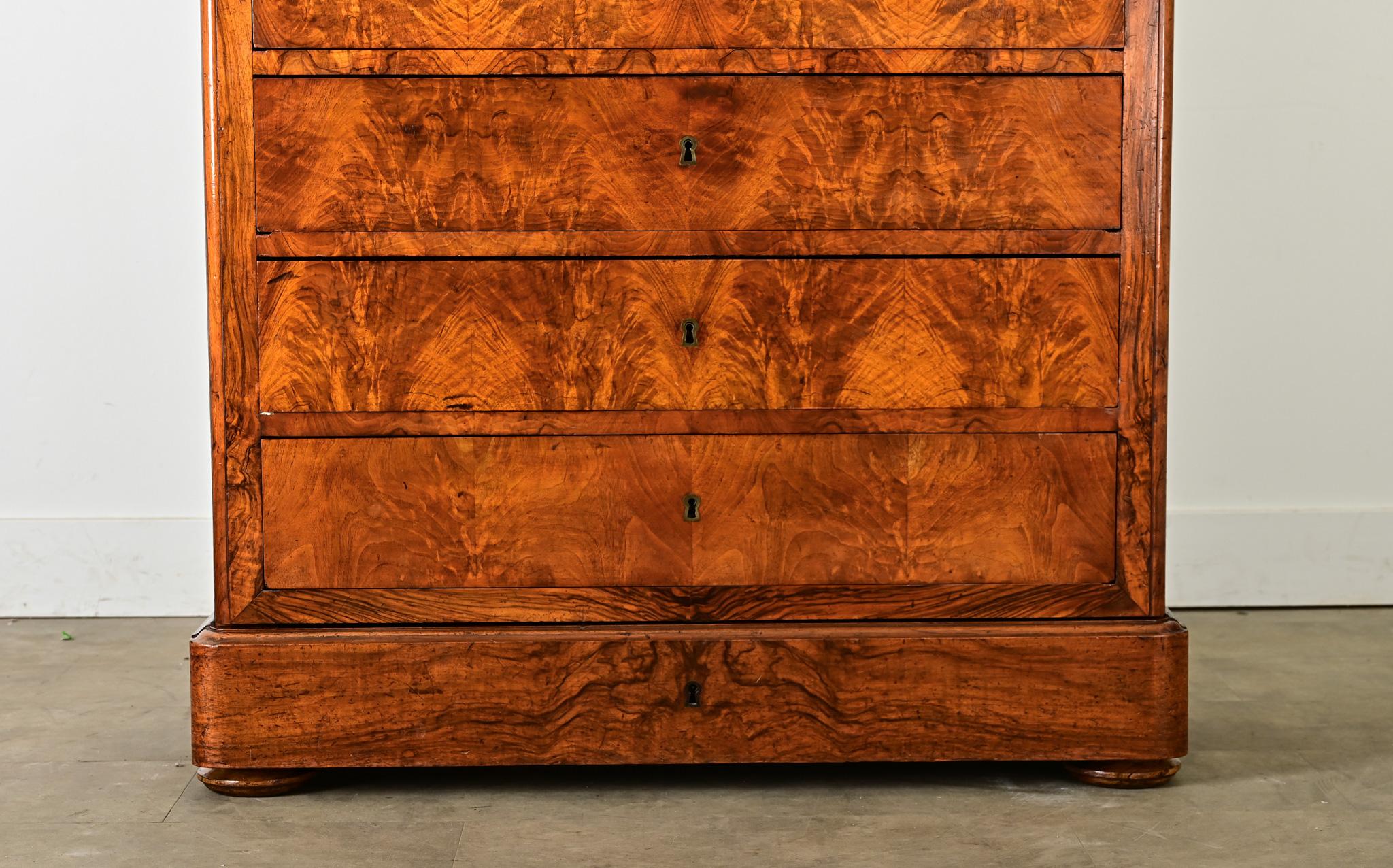 Luigi Filippo Cassapanca in radica di noce francese del XIX secolo Louis Philippe in vendita