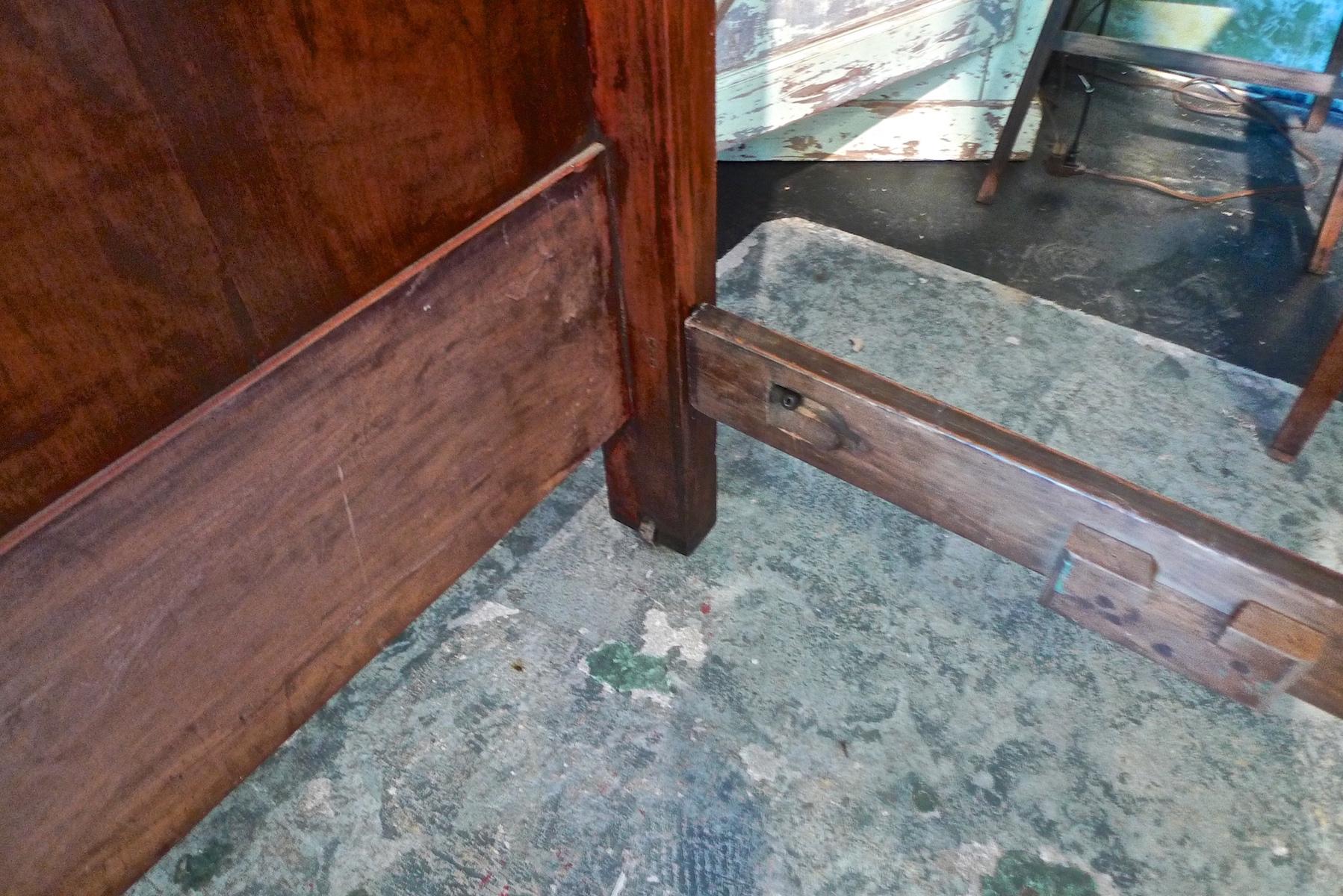 French 19th Century Louis Philippe Burled Walnut Sleigh-Bed 11