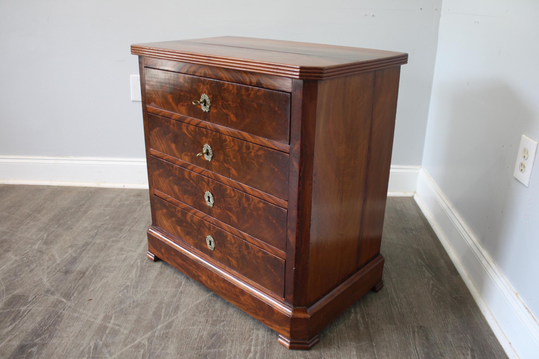Marquetry French 19th Century Louis-Philippe Chest For Sale
