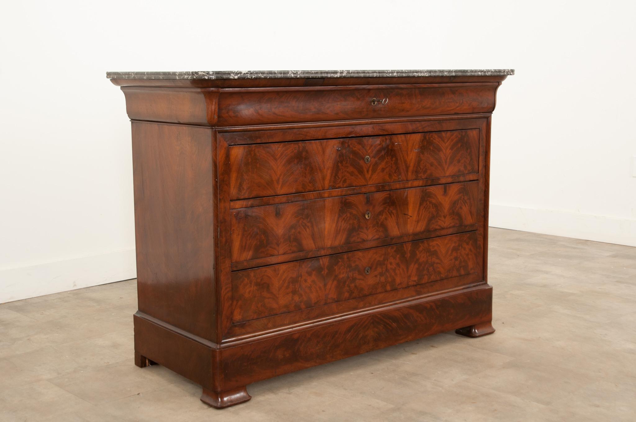 French 19th Century Louis Philippe Commode In Good Condition In Baton Rouge, LA
