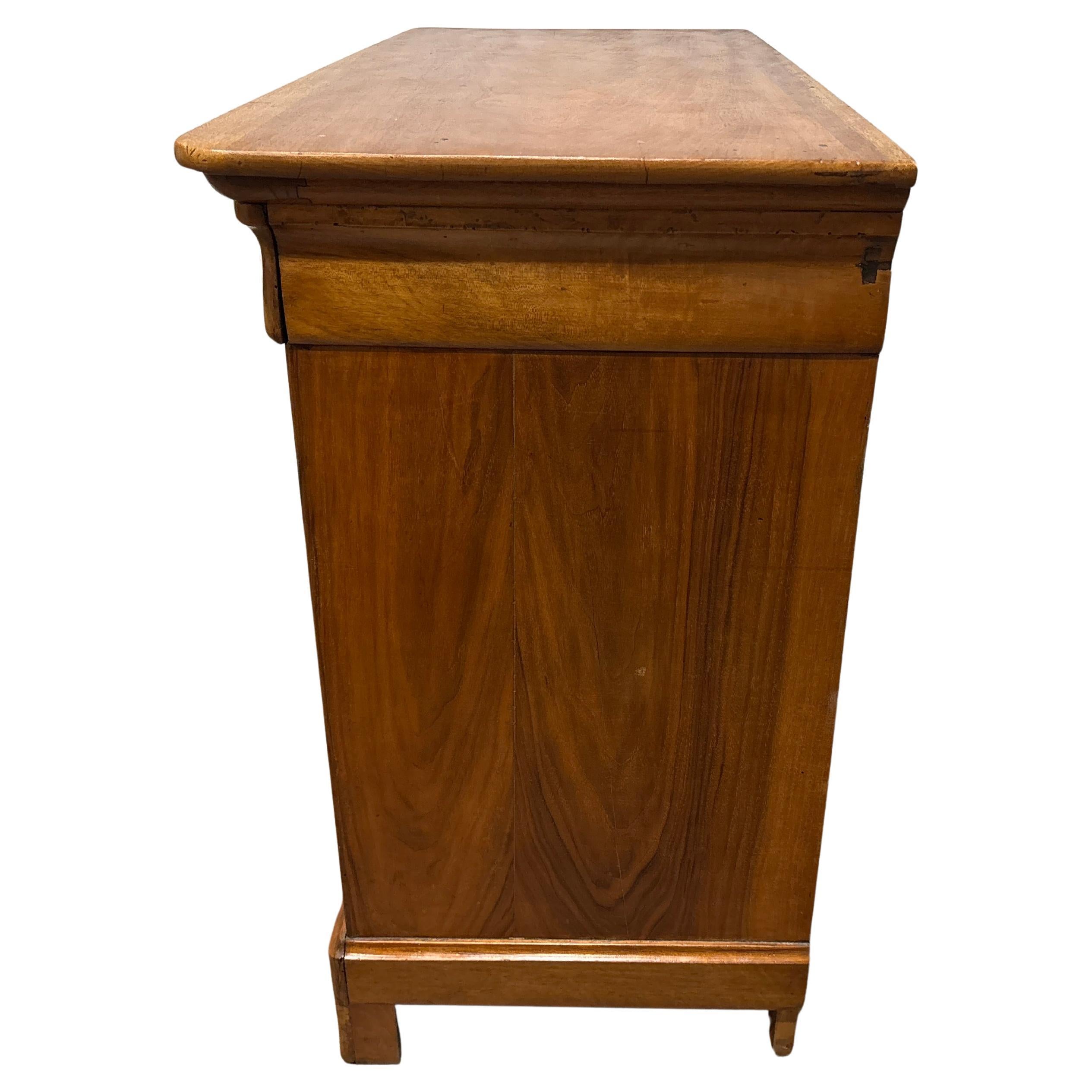 Commode Louis Philippe du 19ème siècle Bon état - En vente à Stockbridge, GA