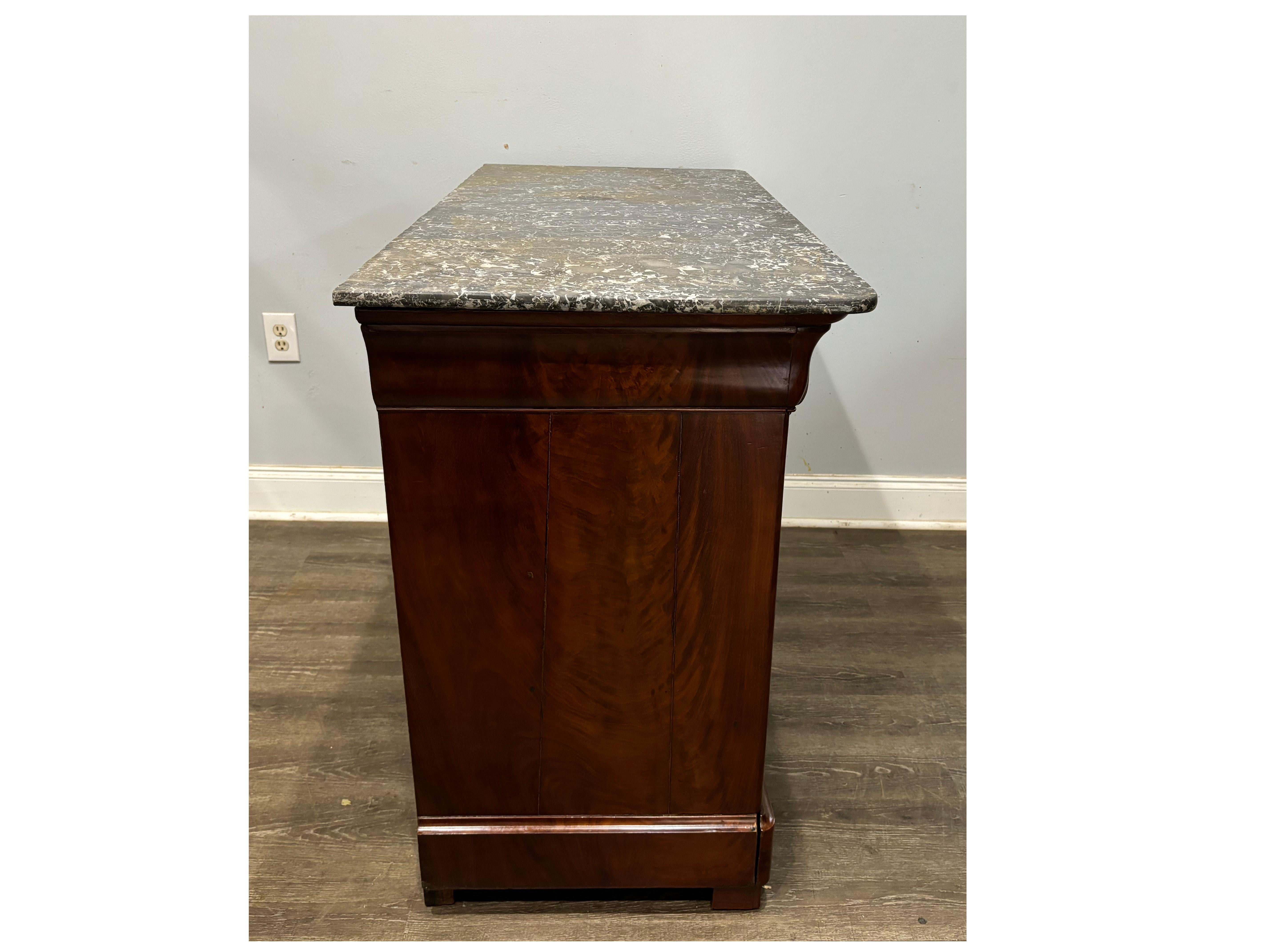 French 19th Century Louis-Philippe Commode 2