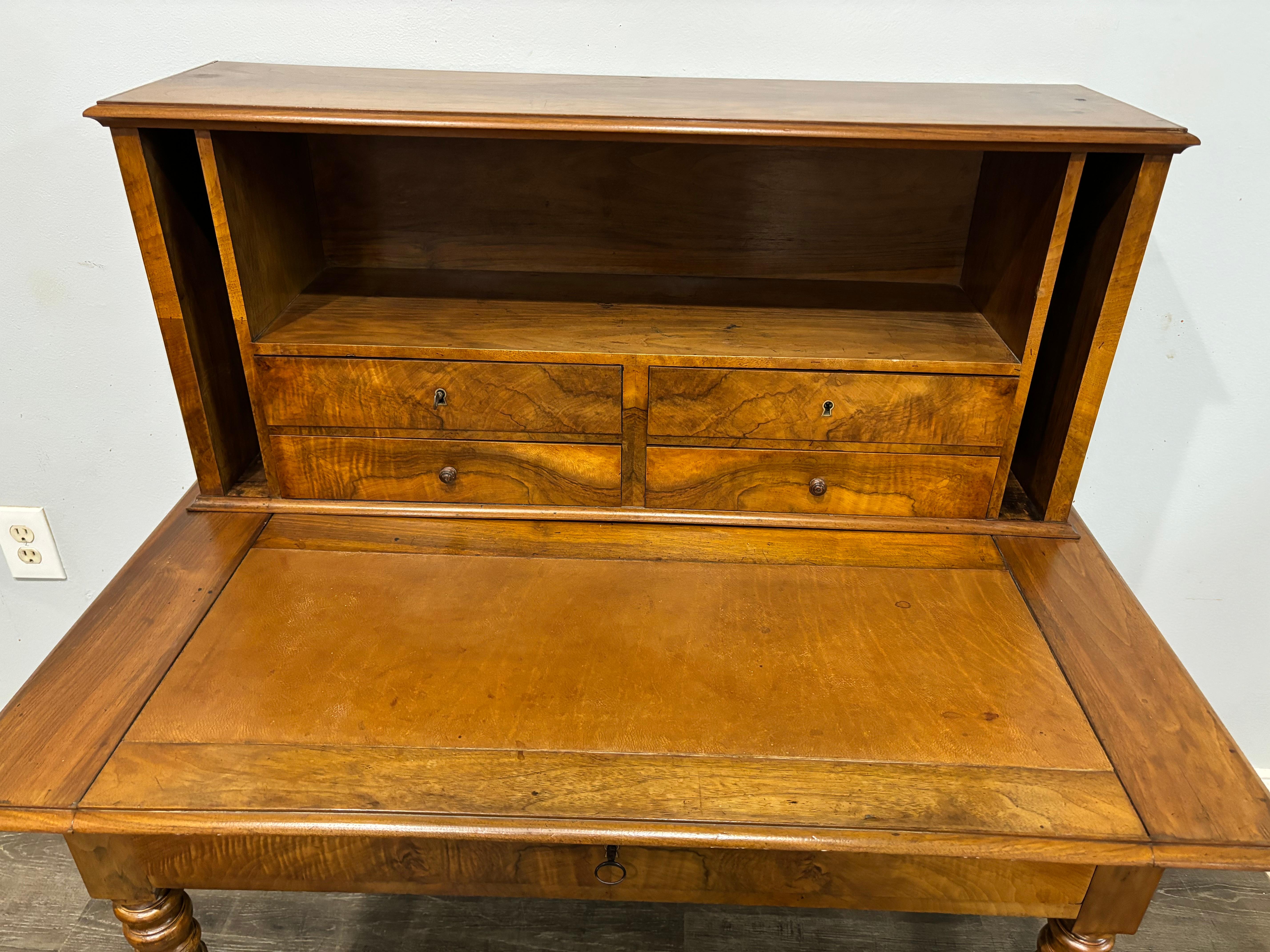 Louis Philippe French 19th Century Louis-Philippe Desk For Sale