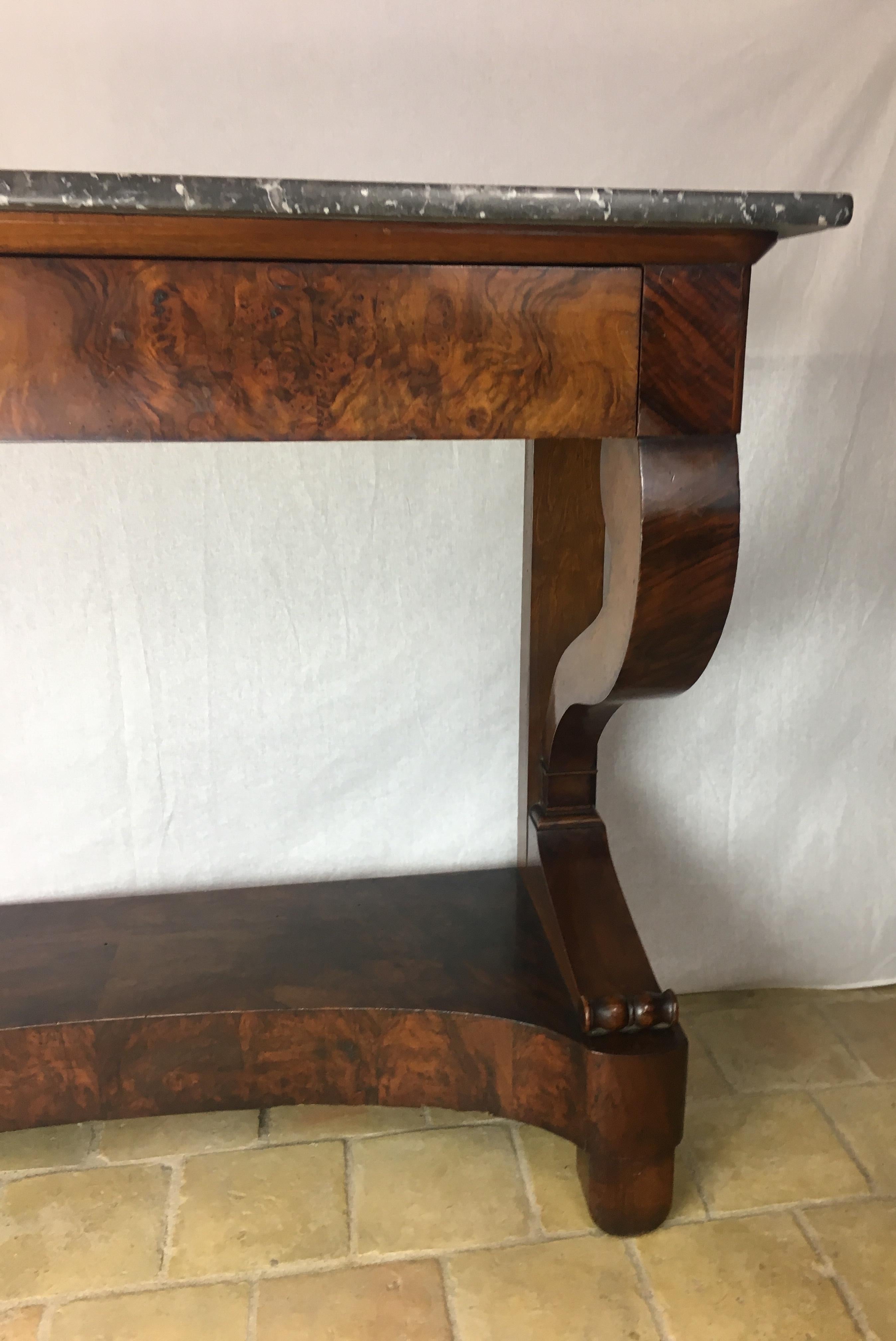 French 19th Century Console Table with Marble Top, Flamed Walnut One Drawer In Good Condition For Sale In Miami, FL