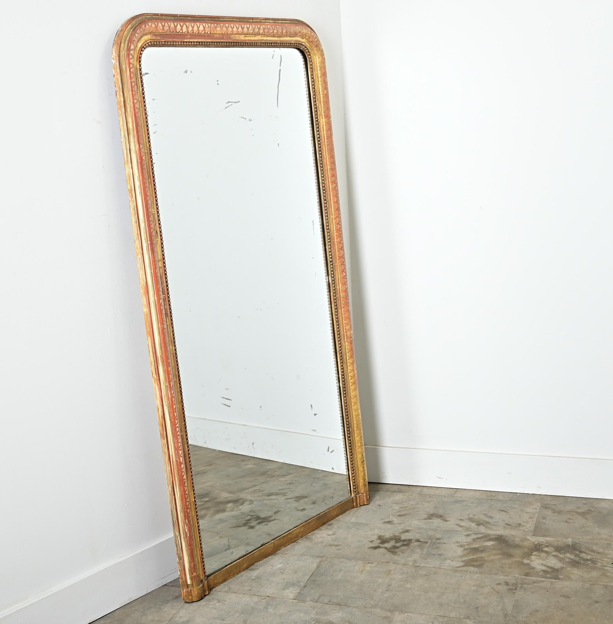 Miroir de cheminée Louis Philippe doré du 19ème siècle Bon état - En vente à Baton Rouge, LA