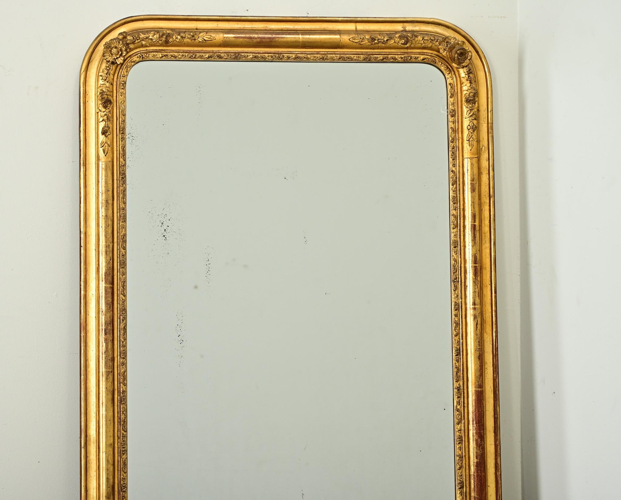 French 19th Century Louis Philippe Gilt Mirror In Good Condition In Baton Rouge, LA