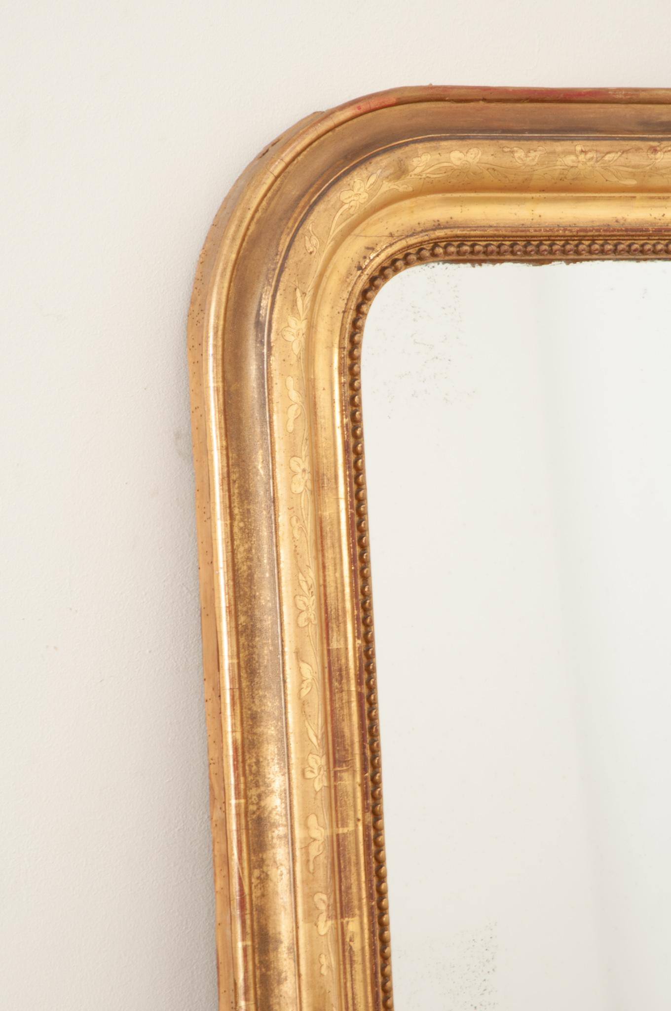 Miroir français Louis Philippe du 19ème siècle doré à l'or Bon état à Baton Rouge, LA