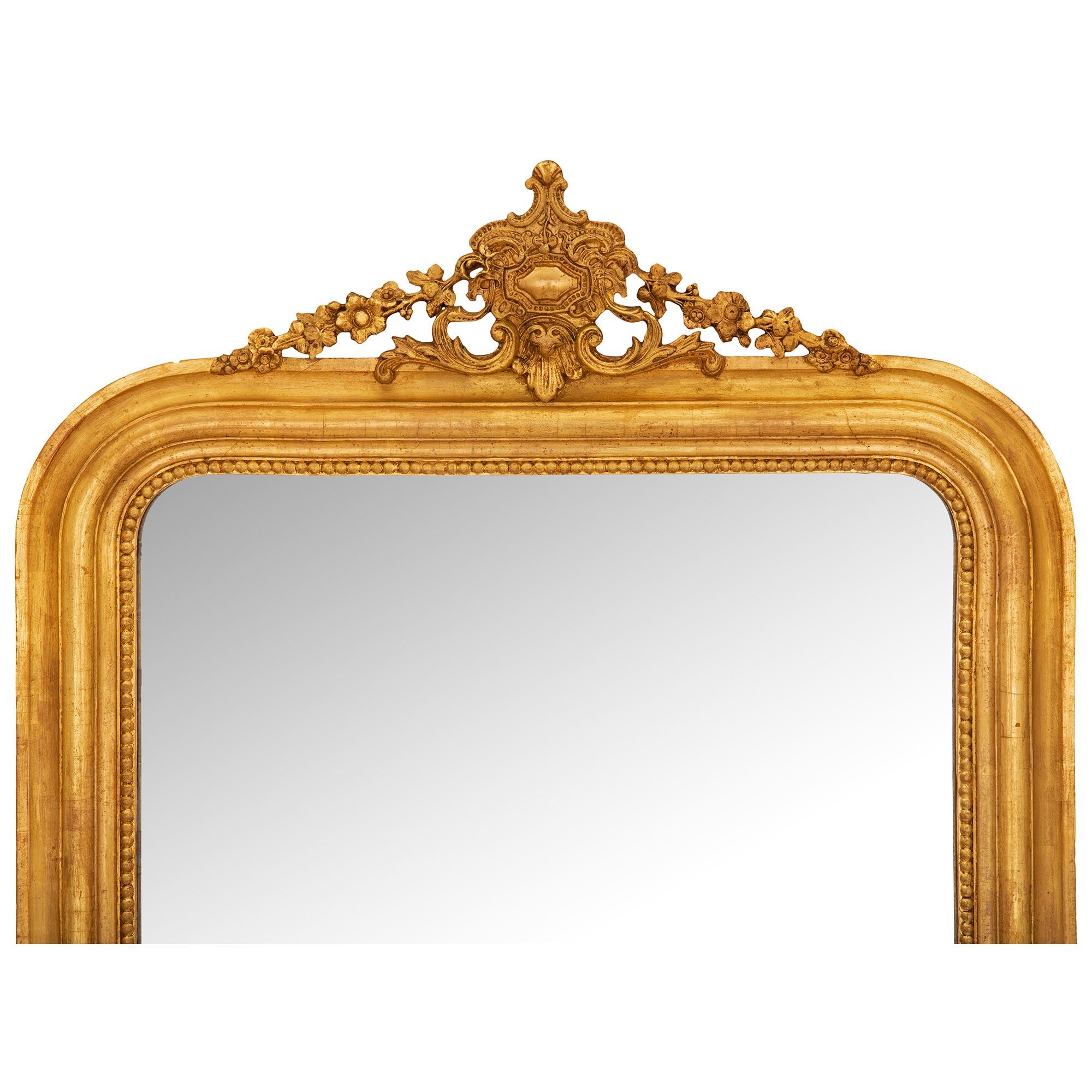 French 19th Century Louis Philippe Period Giltwood Mirror In Good Condition For Sale In West Palm Beach, FL