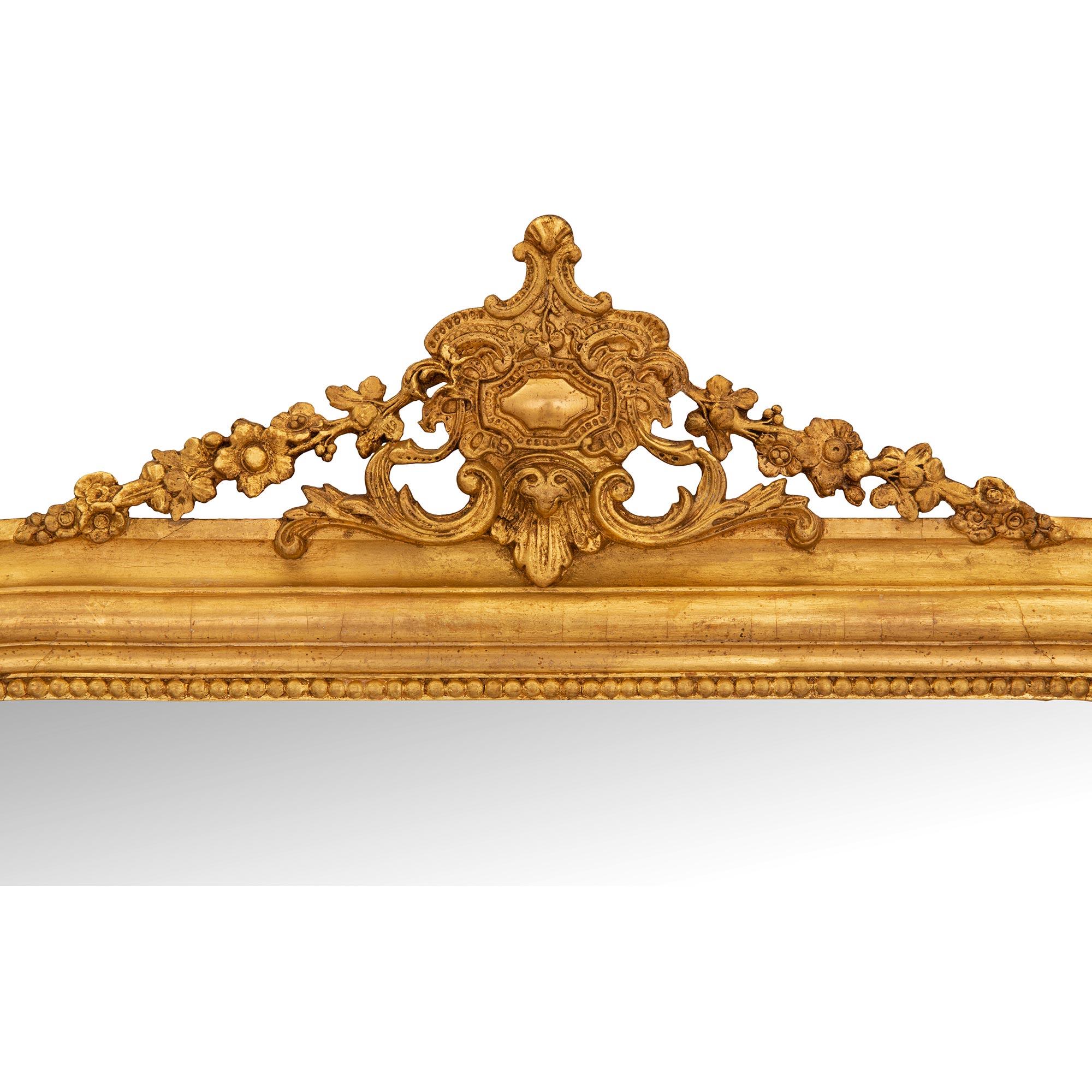 Francese Specchio in legno dorato francese del periodo Louis Philippe del XIX secolo in vendita