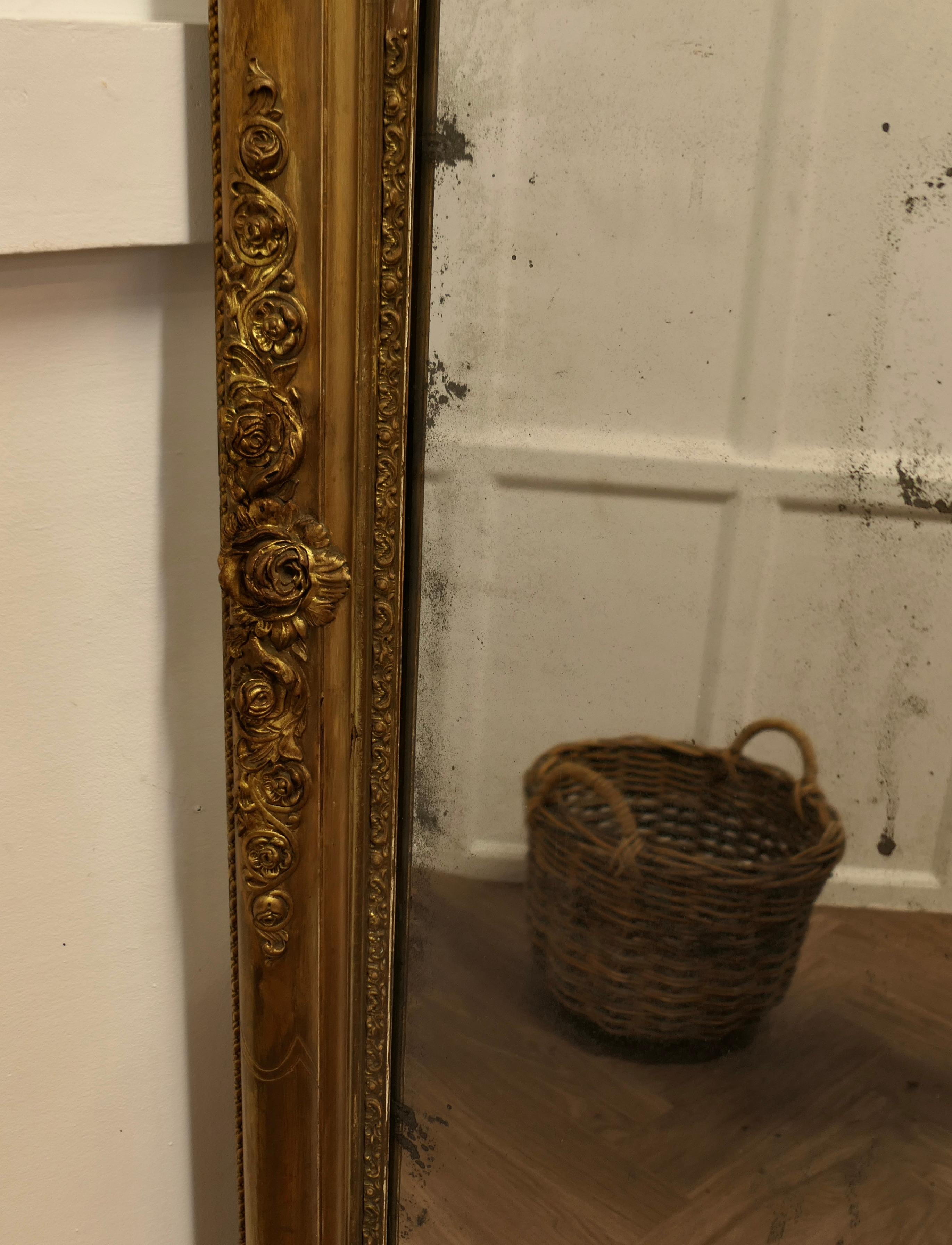 Specchio dorato shabby francese del XIX secolo Louis Philippe in vendita 3