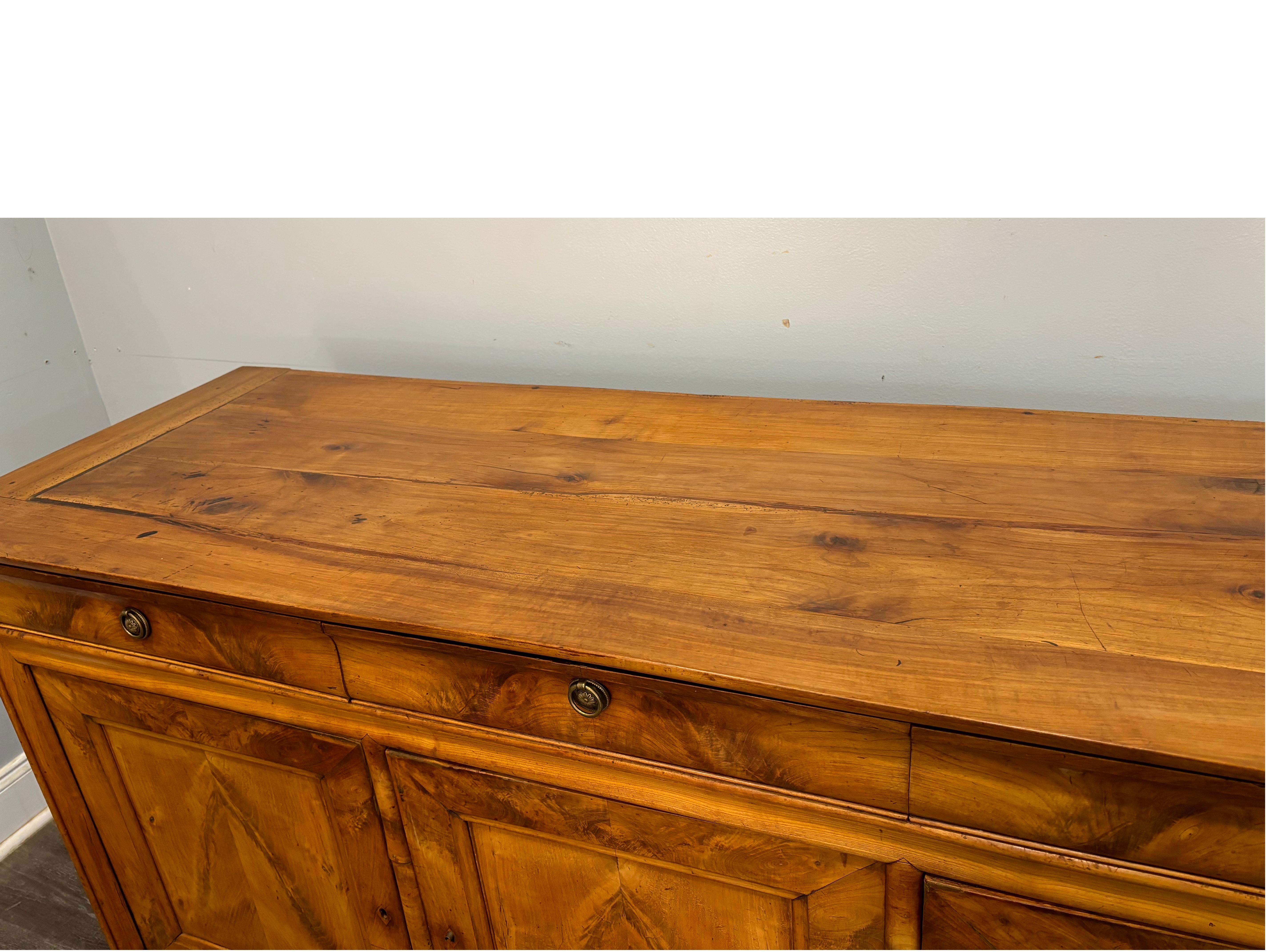 Walnut French 19th Century Louis-Philippe Sideboard For Sale