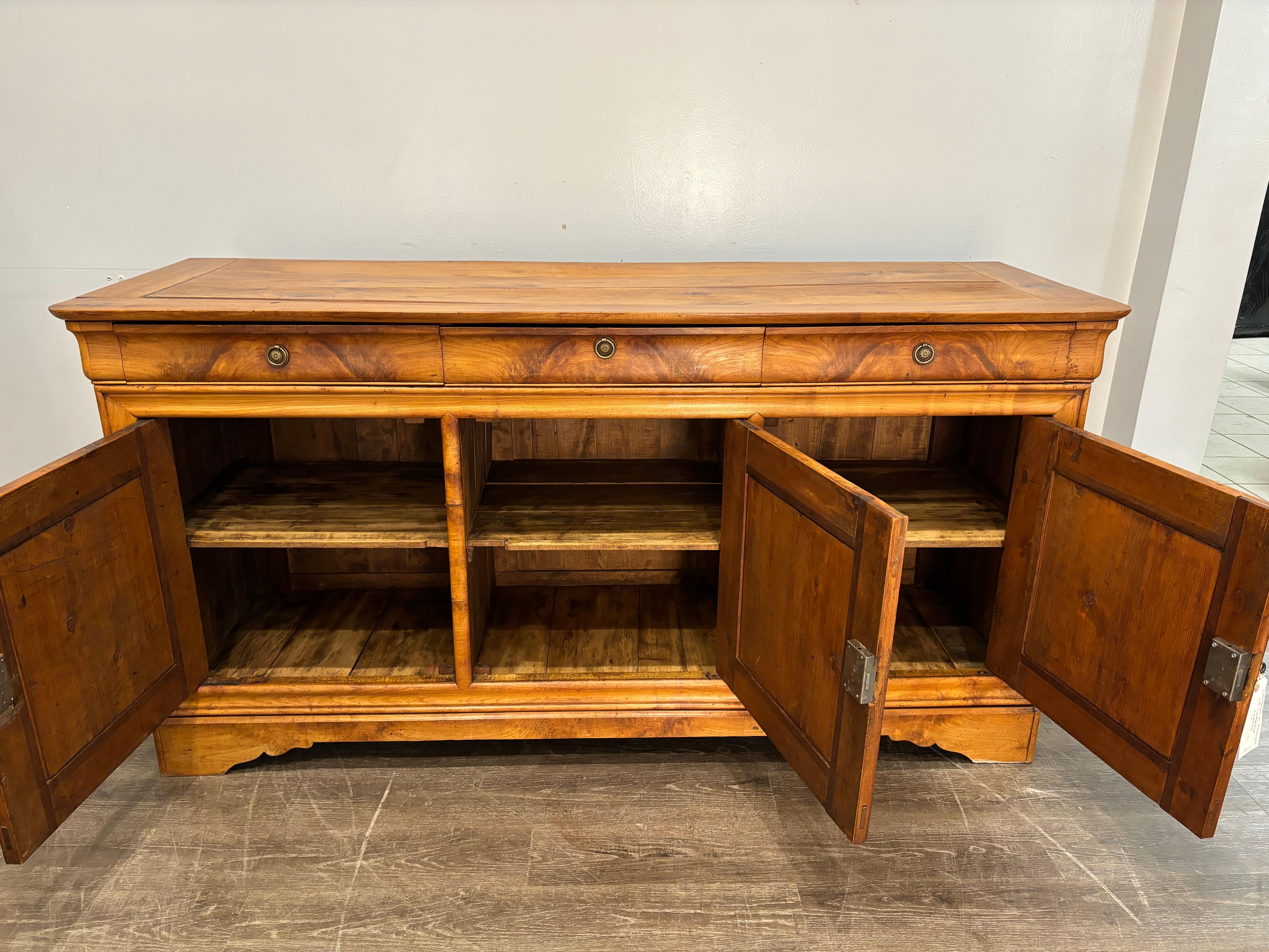 French 19th Century Louis-Philippe Sideboard For Sale 1