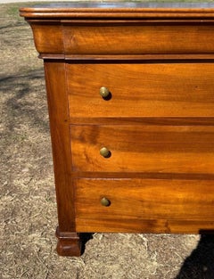 Commode en noyer massif Louis Philippe du XIXe siècle