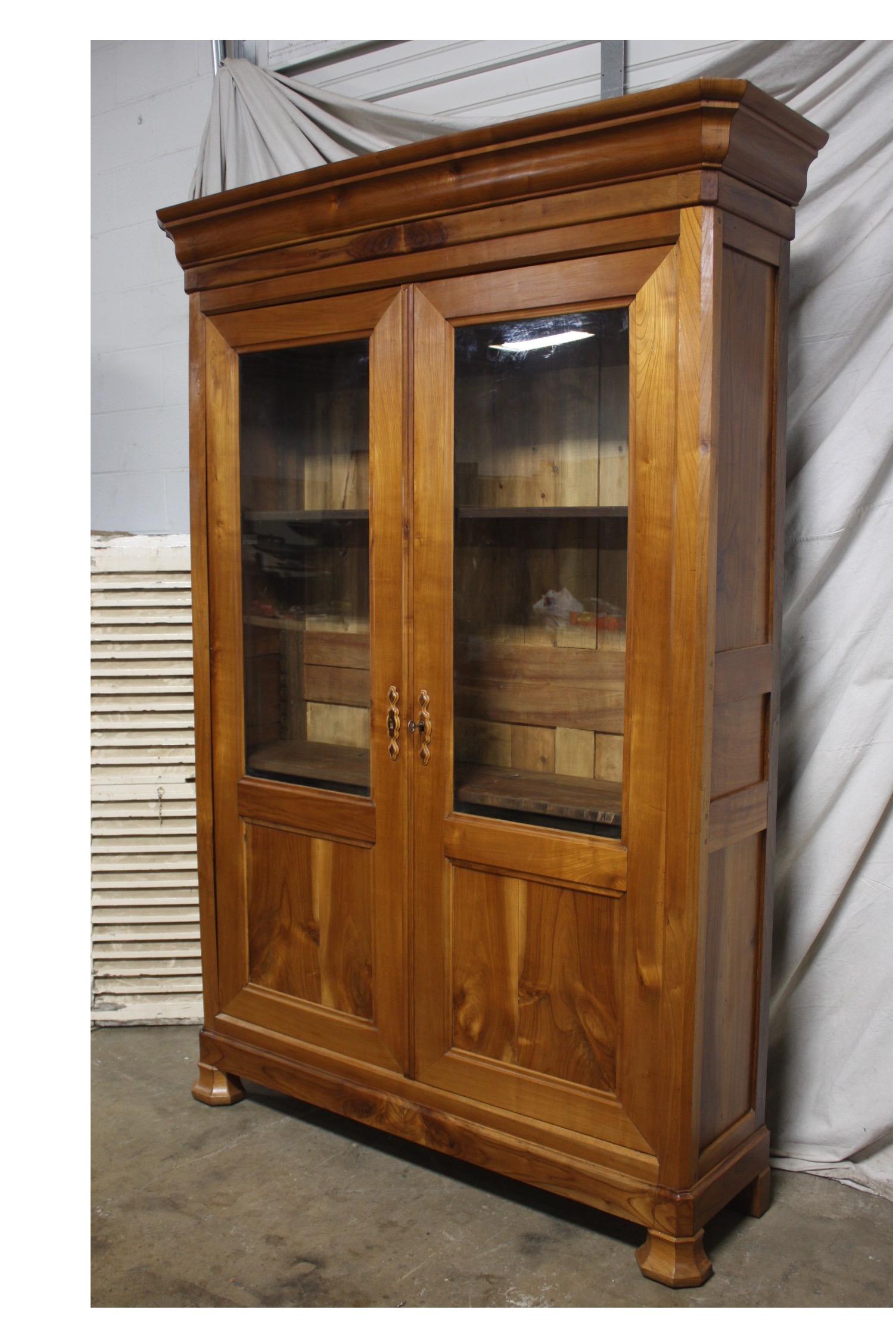 French 19th century Louis-Philippe vitrine.