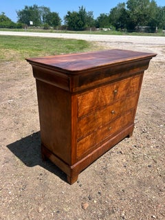 French 19th Century Louis Philippe Walnut Chest of Drawers / Commode