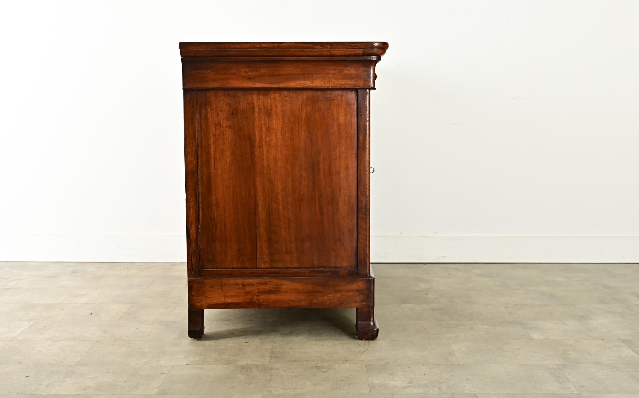 Enfilade en noyer Louis Philippe du 19ème siècle 6