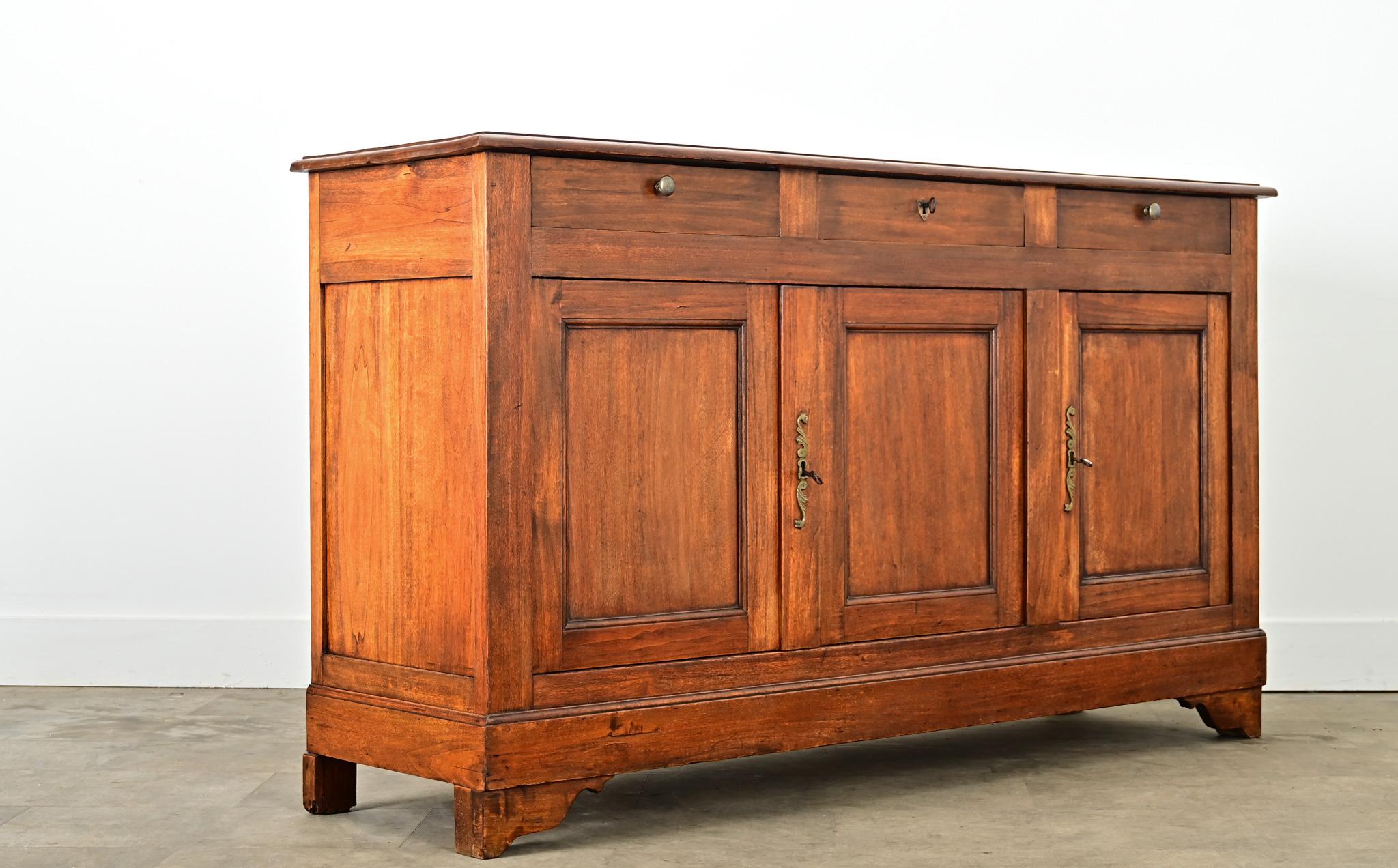 French 19th Century Louis Philippe Walnut Enfilade For Sale 1
