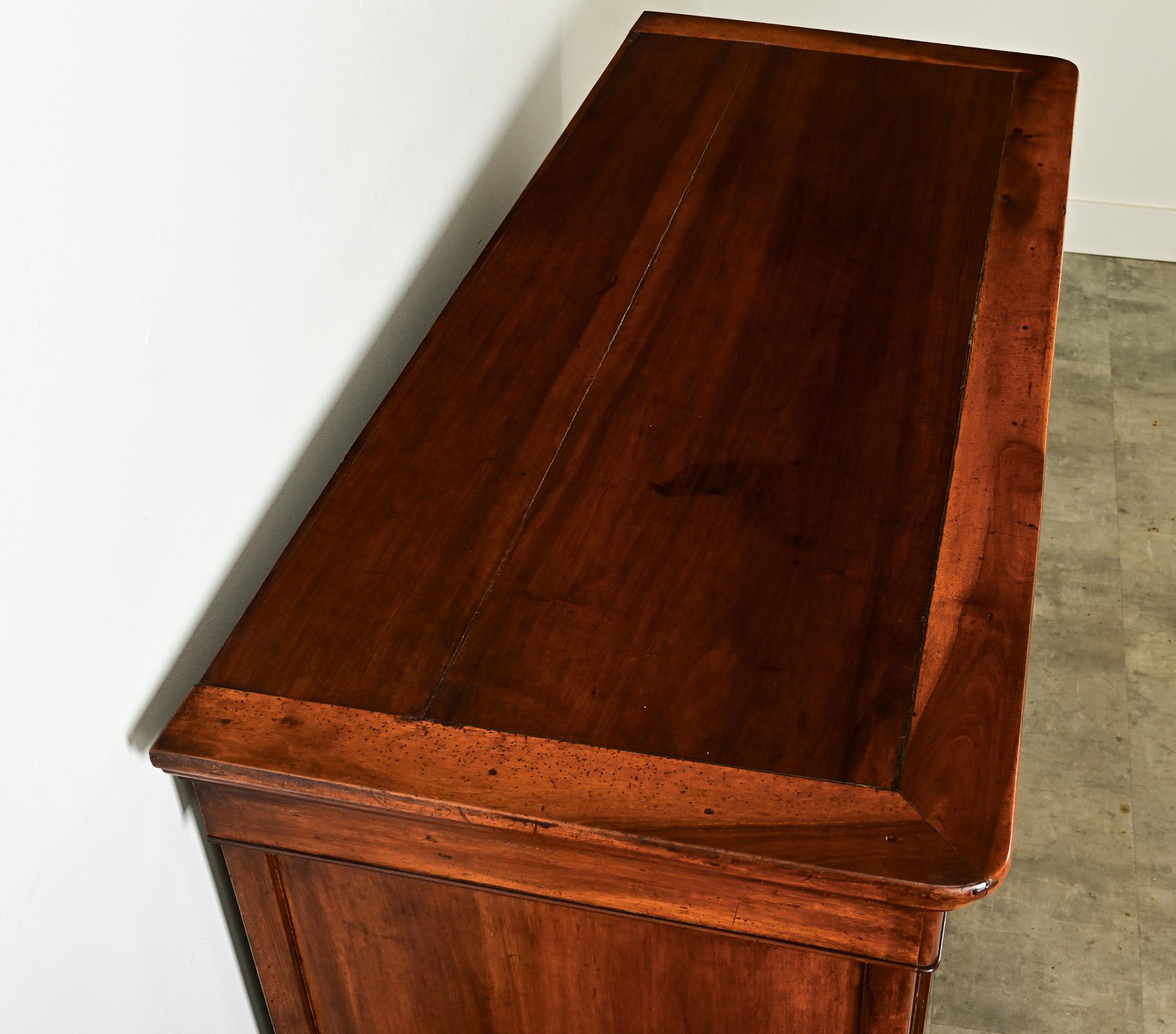 XIXe siècle Enfilade en noyer Louis Philippe du 19ème siècle