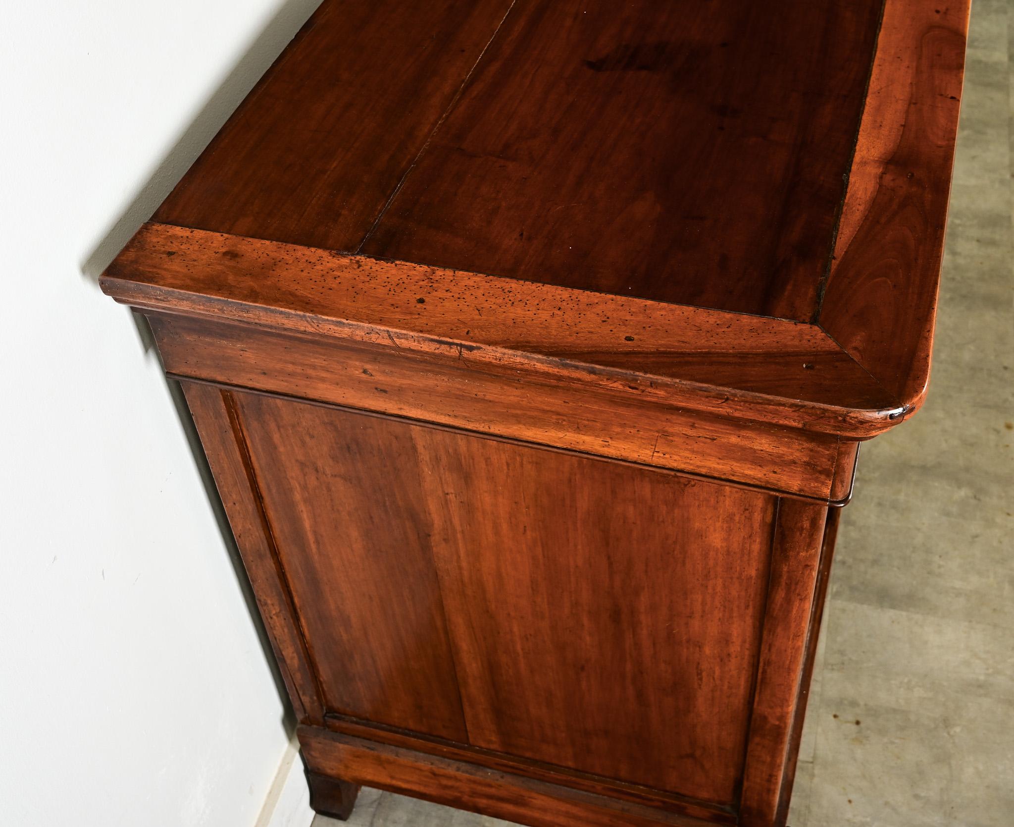 Noyer Enfilade en noyer Louis Philippe du 19ème siècle
