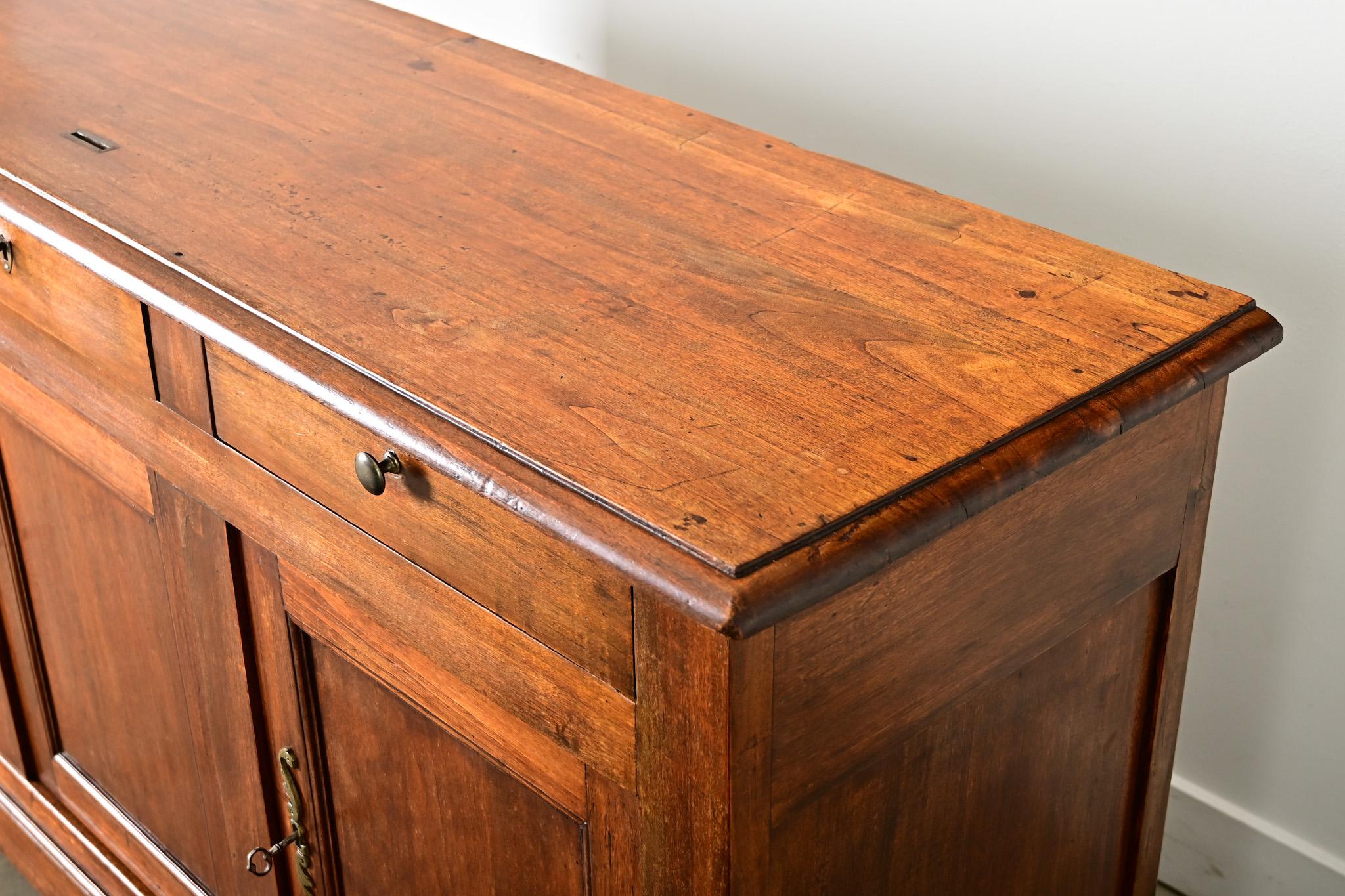 French 19th Century Louis Philippe Walnut Enfilade For Sale 4