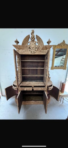 French 19th Century Louis XIII Bleached Oak Hunting Buffet / Bookcase