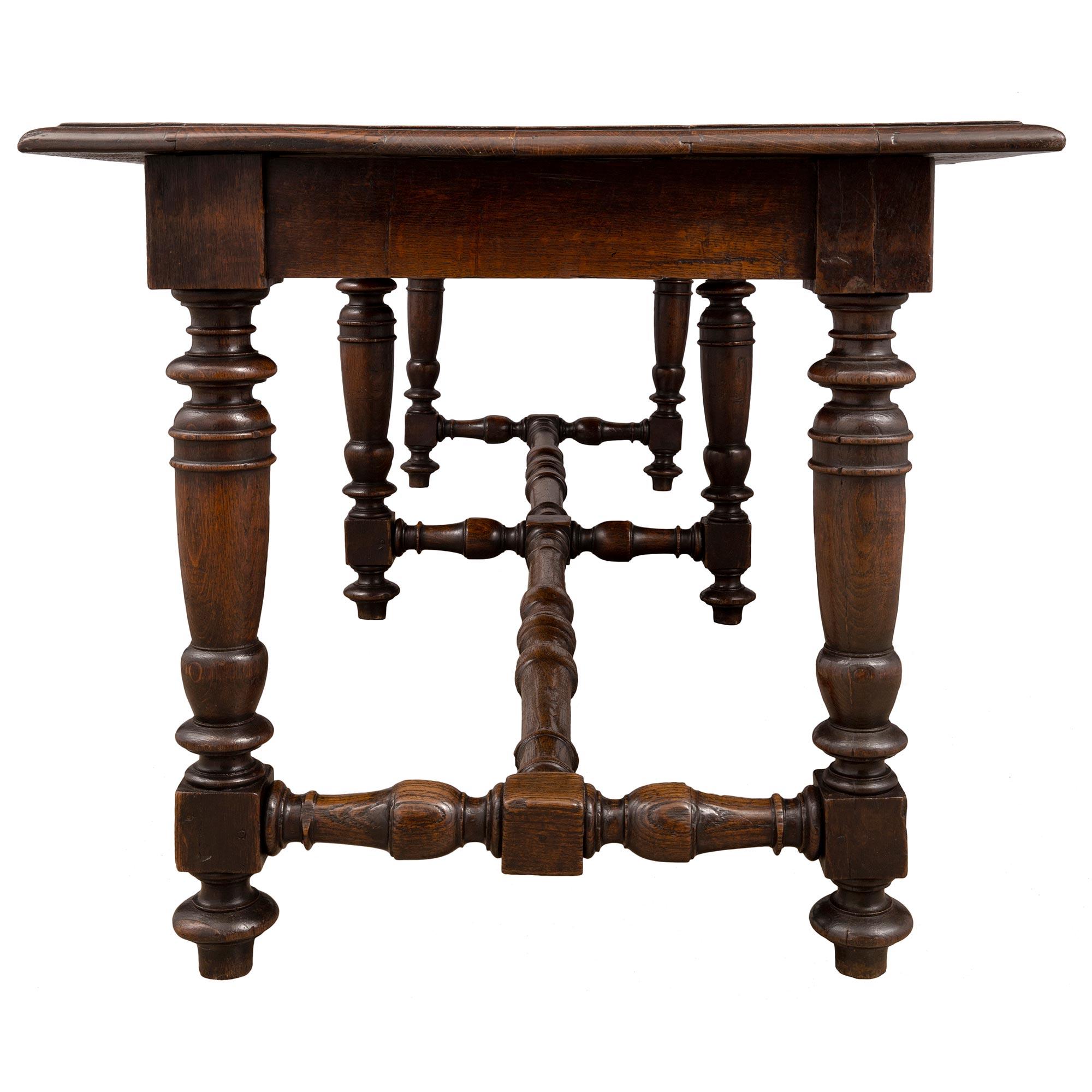 French 19th Century Louis XIII Style Oak Dining or Center Table For Sale 2