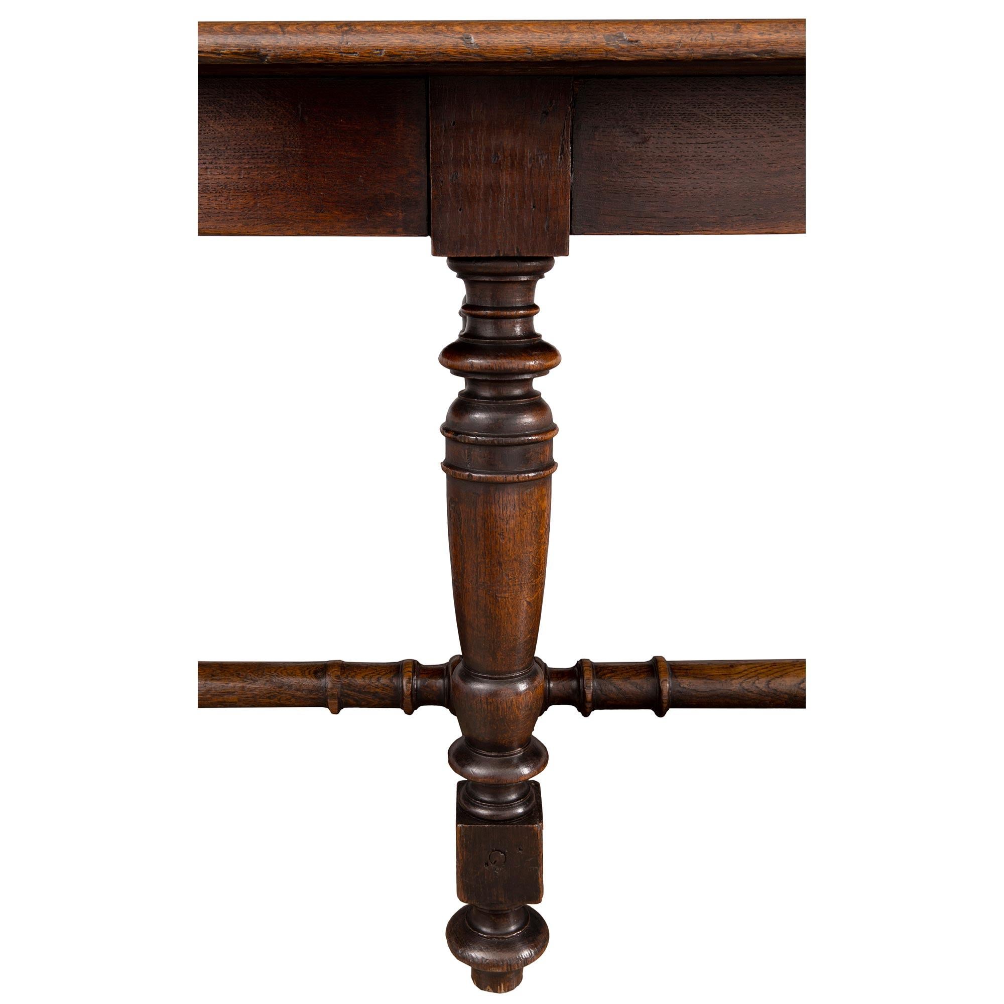 French 19th Century Louis XIII Style Oak Dining or Center Table For Sale 3