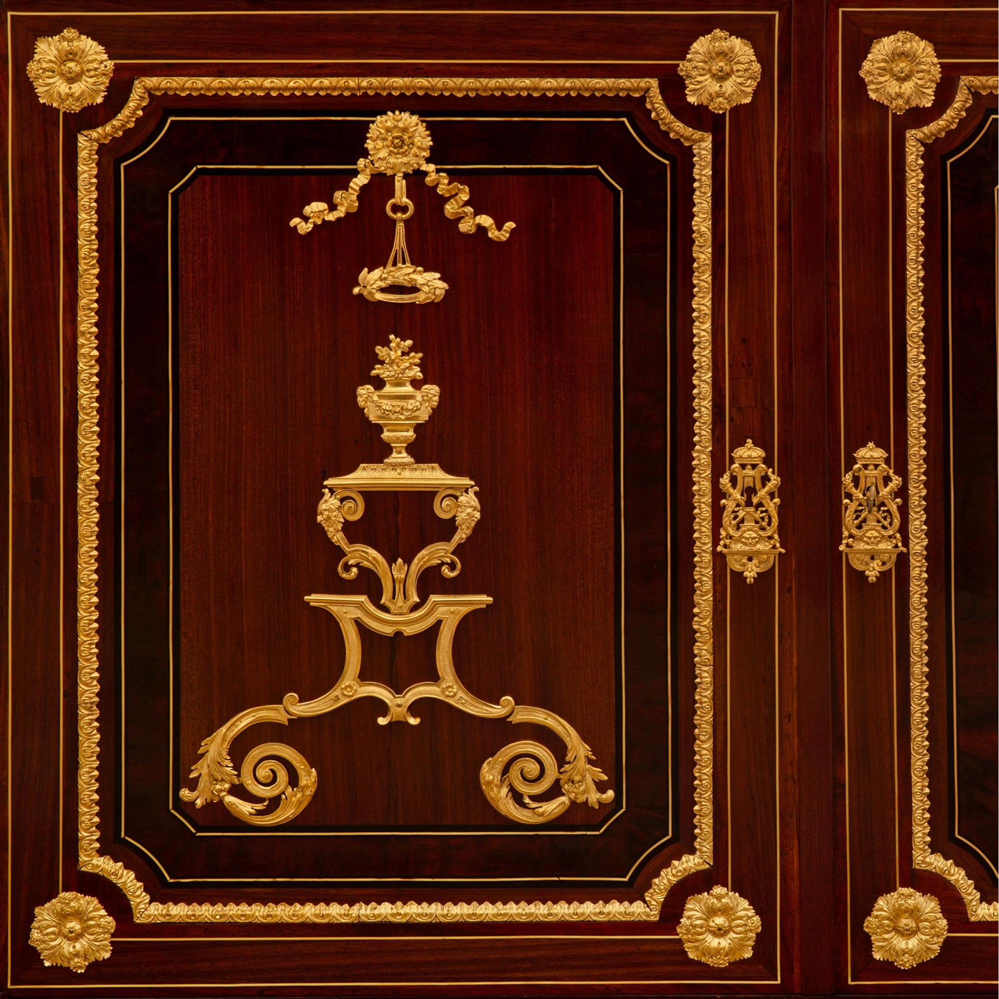 French 19th century Louis XIV st. Mahogany, Kingwood, Palisander, Brass, cabinet For Sale 3