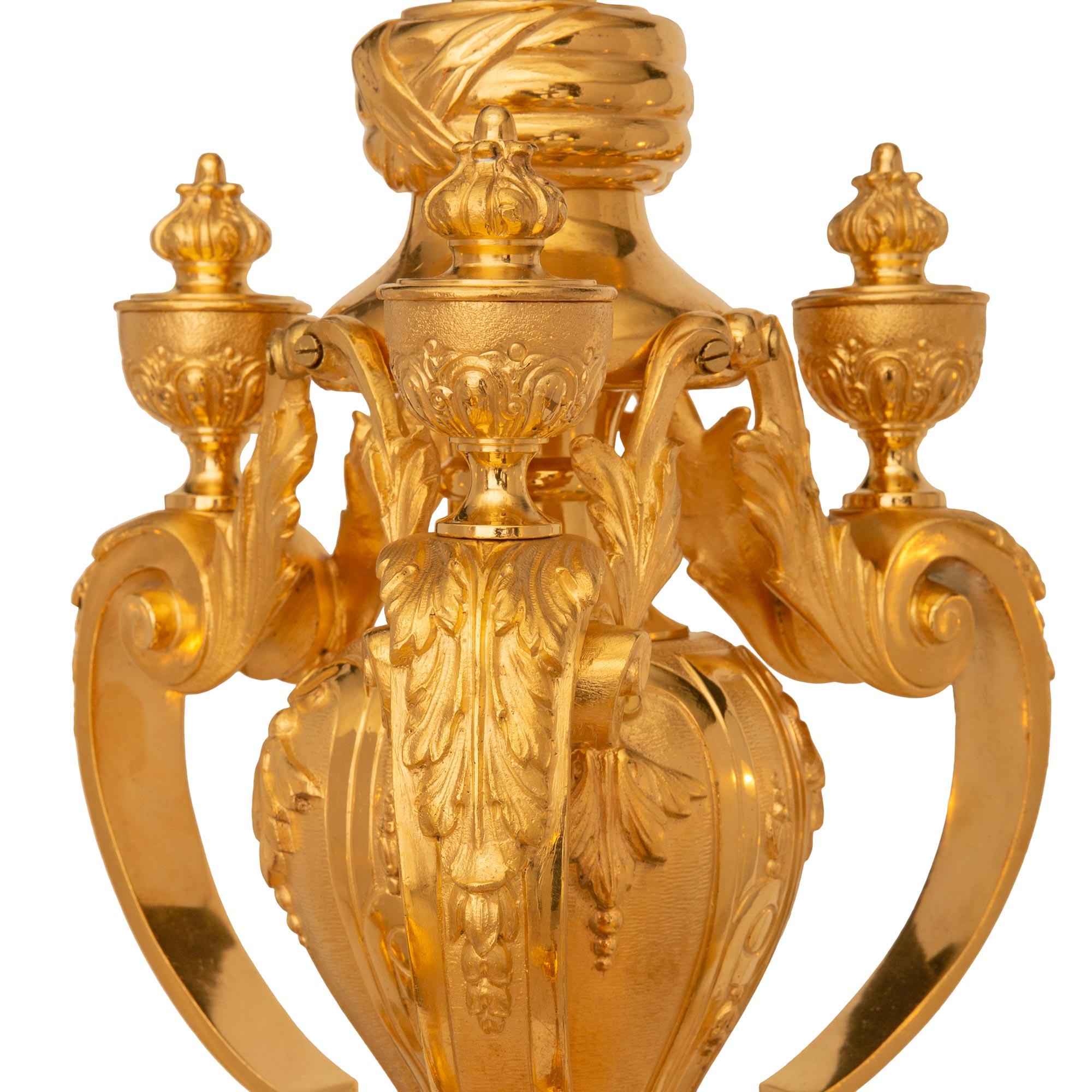 Lustre en bronze doré Louis XIV du 19ème siècle Bon état - En vente à West Palm Beach, FL