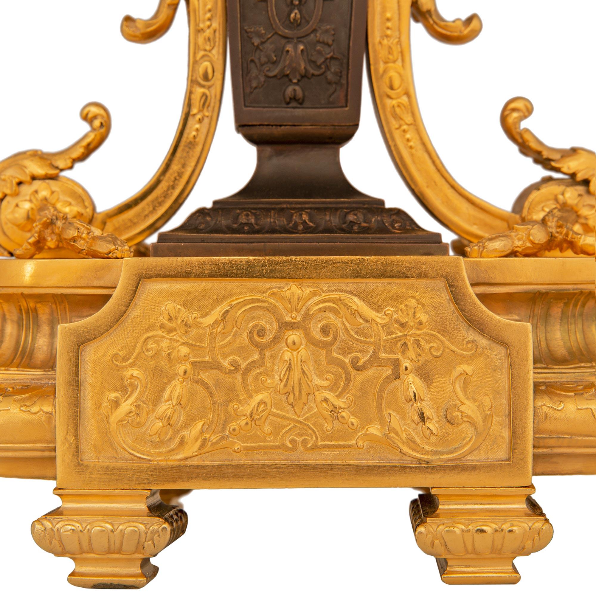 Französische Kandelaberlampe aus patinierter Bronze und Goldbronze, Louis XIV.-Stil, 19. Jahrhundert im Angebot 4
