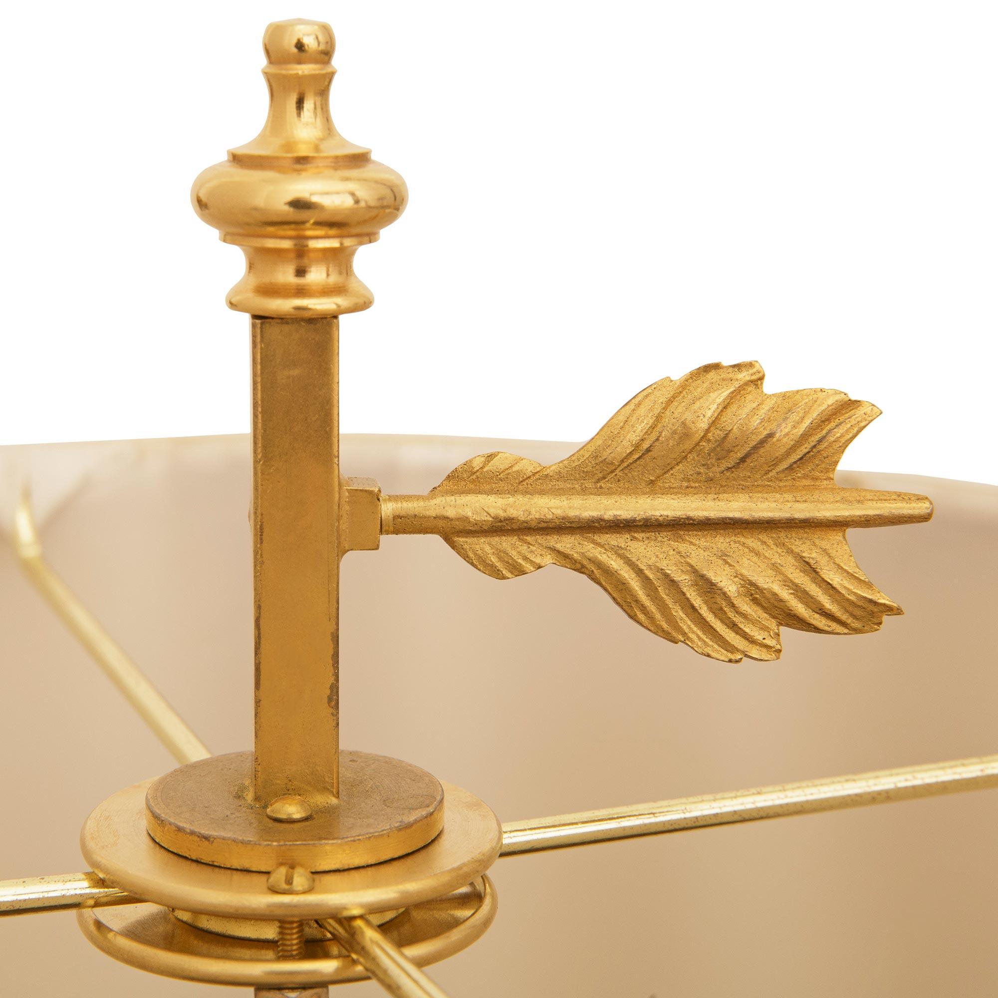 Lámpara de pie francesa del siglo XIX, estilo Luis XIV, de bronce patinado y ormolu en Bueno estado para la venta en West Palm Beach, FL