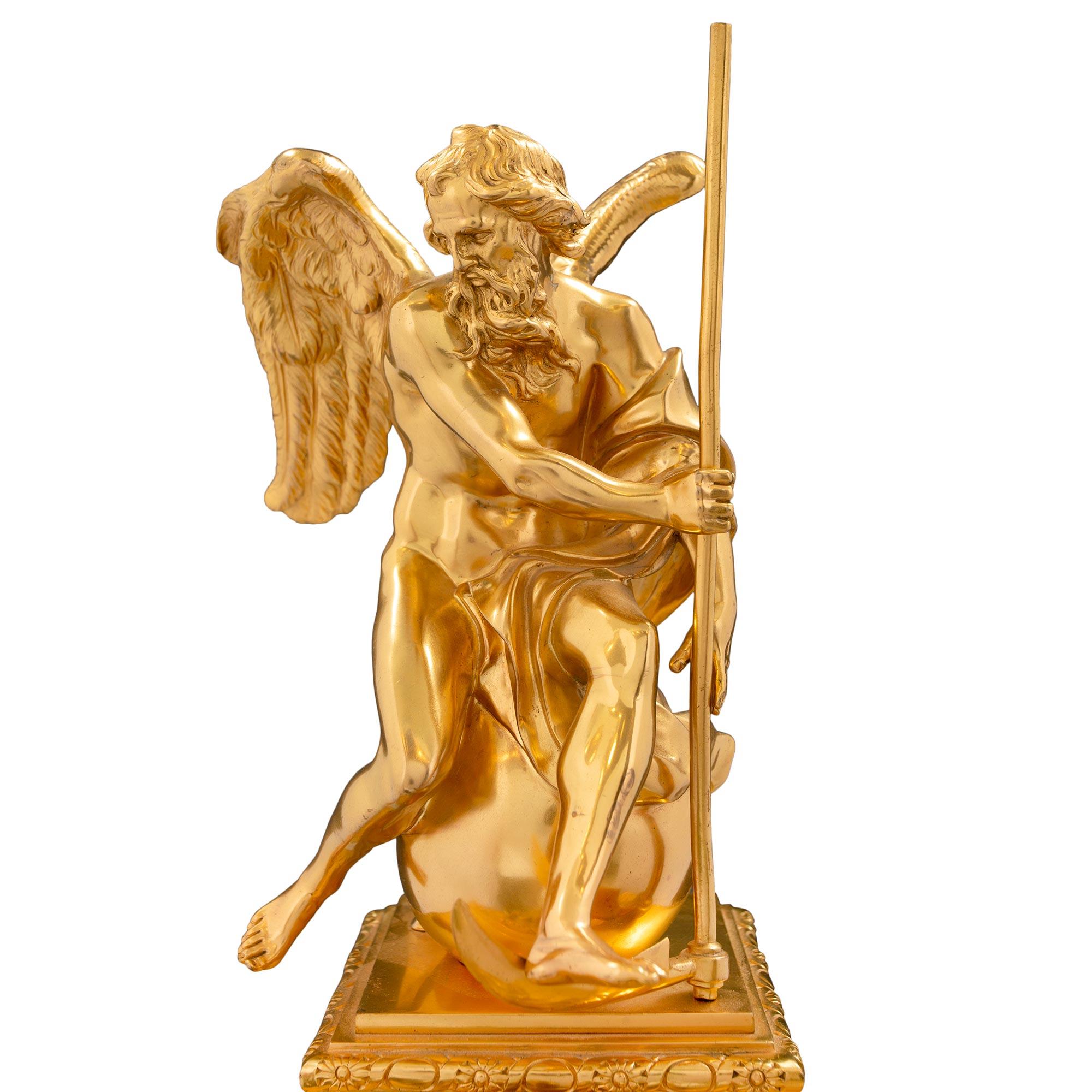 Pendule française du 19ème siècle de style Louis XIV en bronze doré estampillée DENIERE A PARIS en vente 3