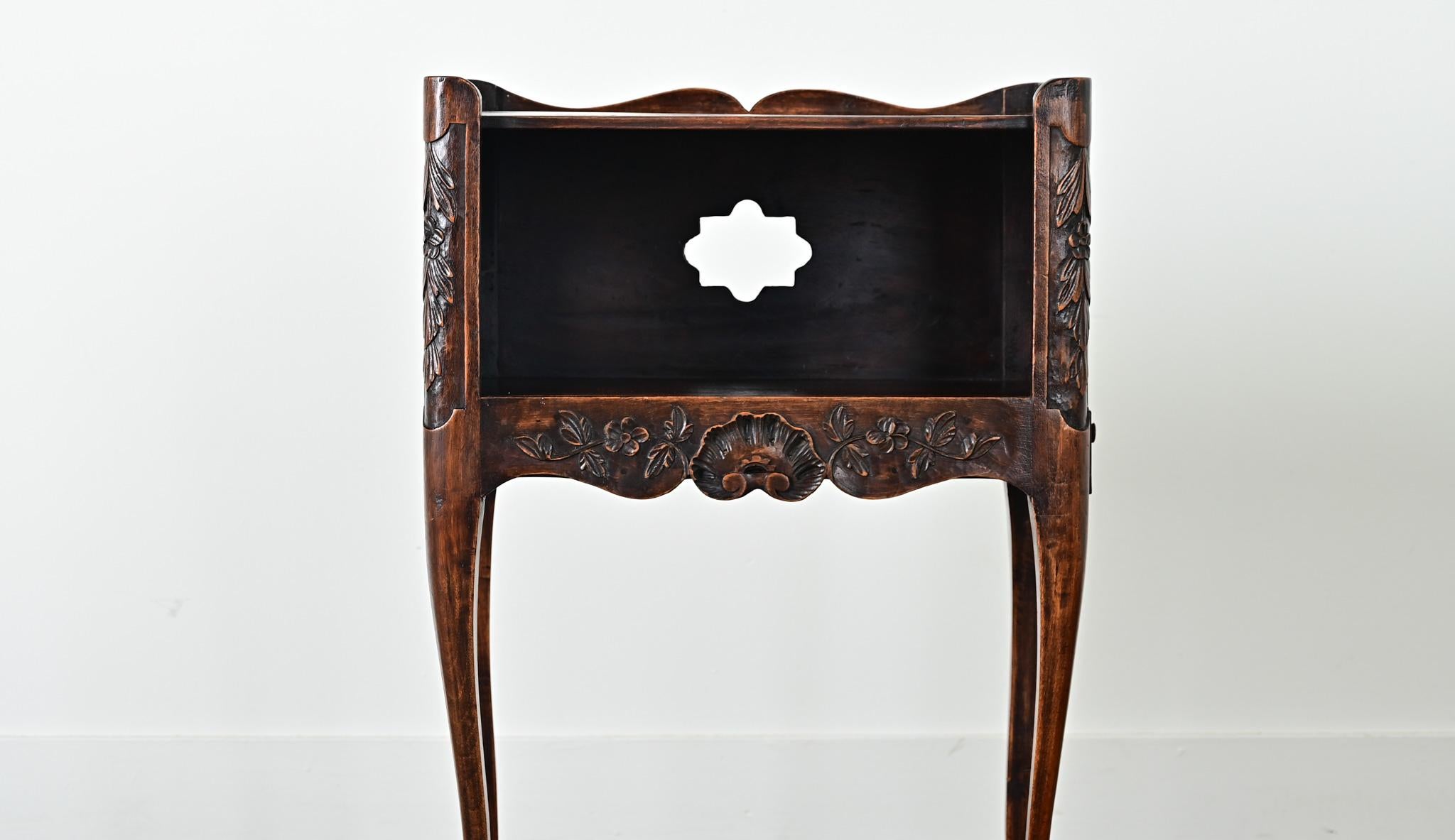 French 19th Century Louis XV Bedside Table In Good Condition For Sale In Baton Rouge, LA
