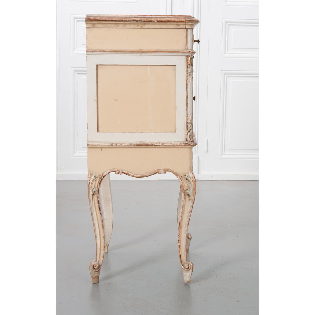 Comodino francese del XIX secolo Luigi XV In condizioni buone in vendita a Baton Rouge, LA